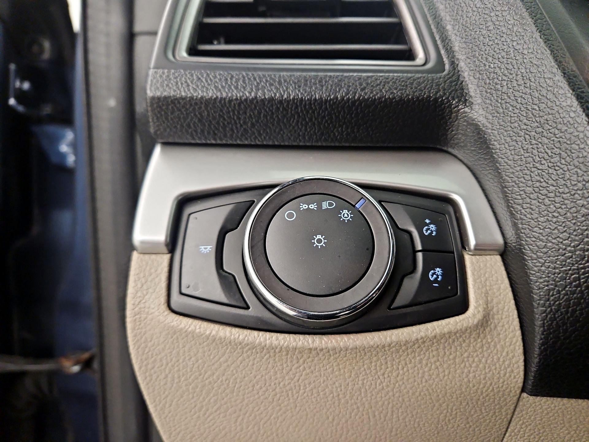 Thumbnail: 2019 Ford Explorer - 13