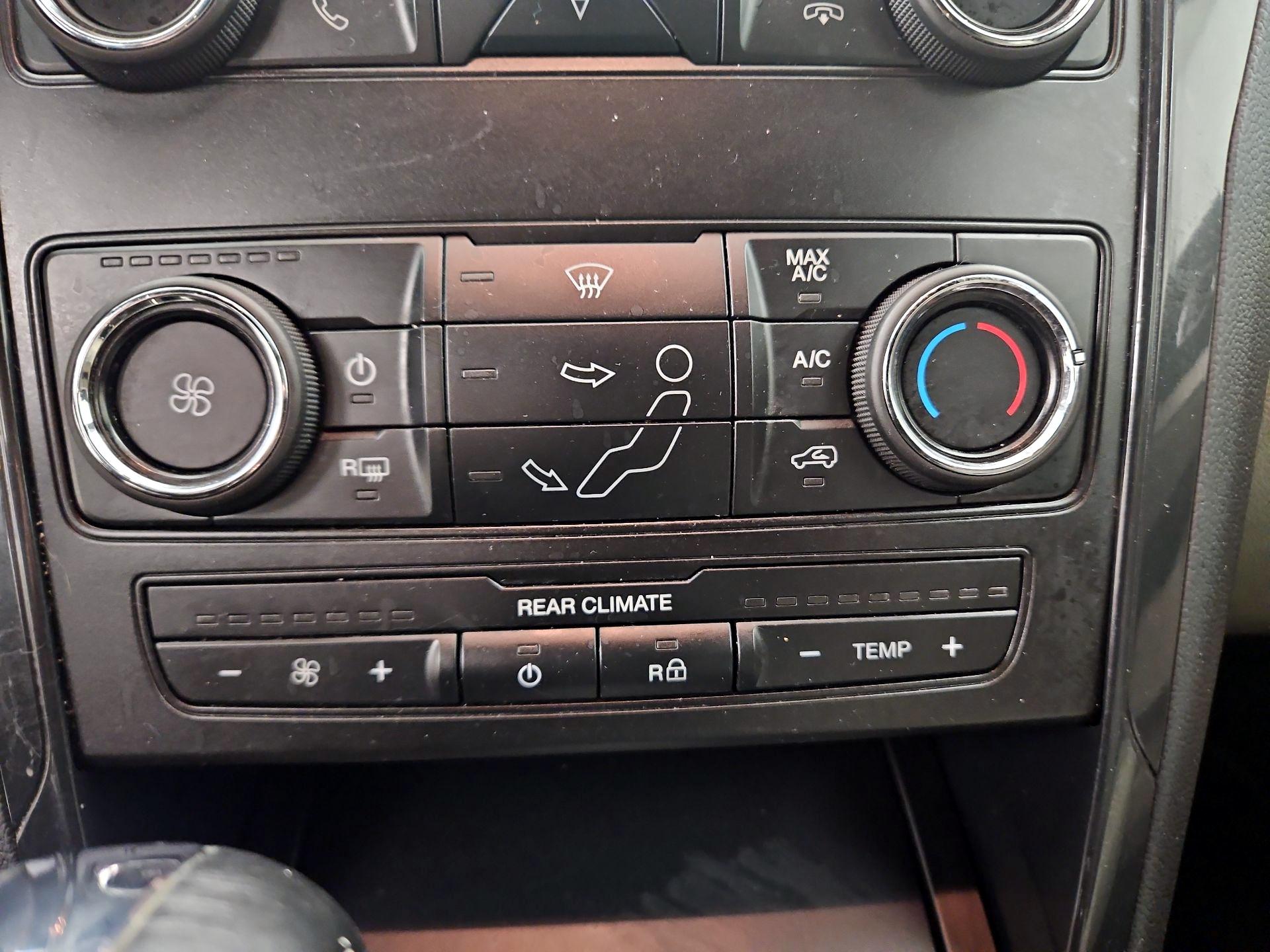 Thumbnail: 2019 Ford Explorer - 16