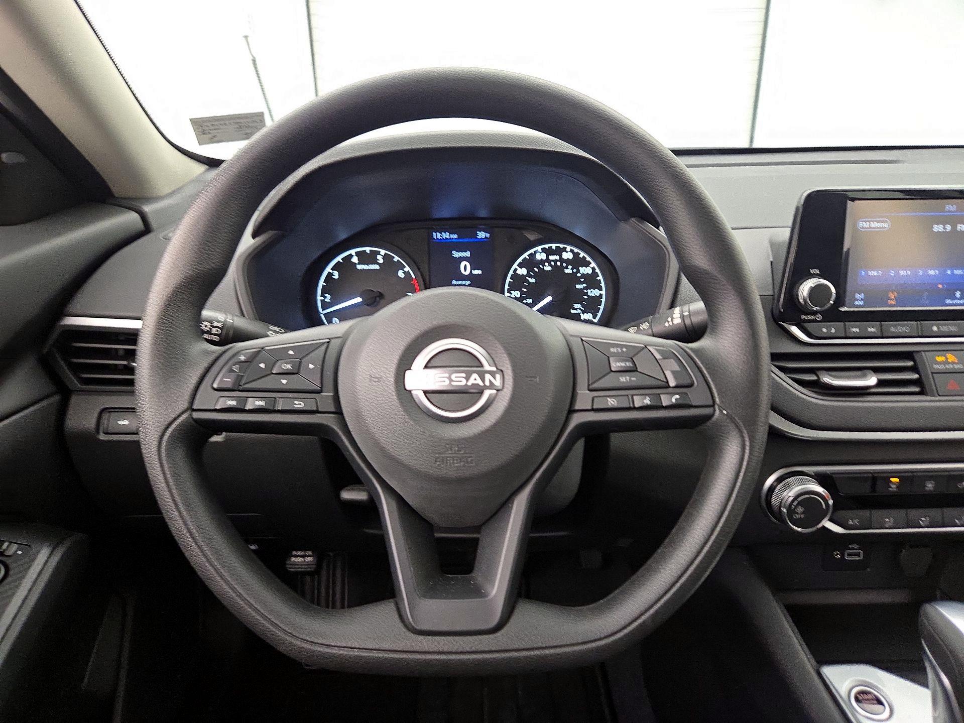 Thumbnail: 2023 Nissan Altima - 10