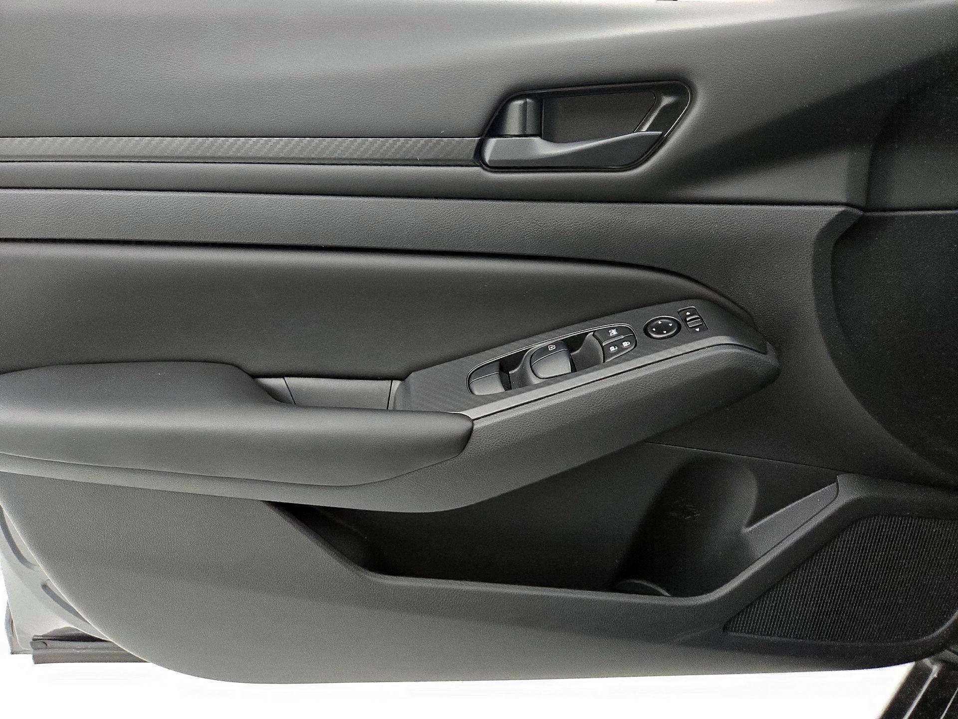 Thumbnail: 2023 Nissan Altima - 12