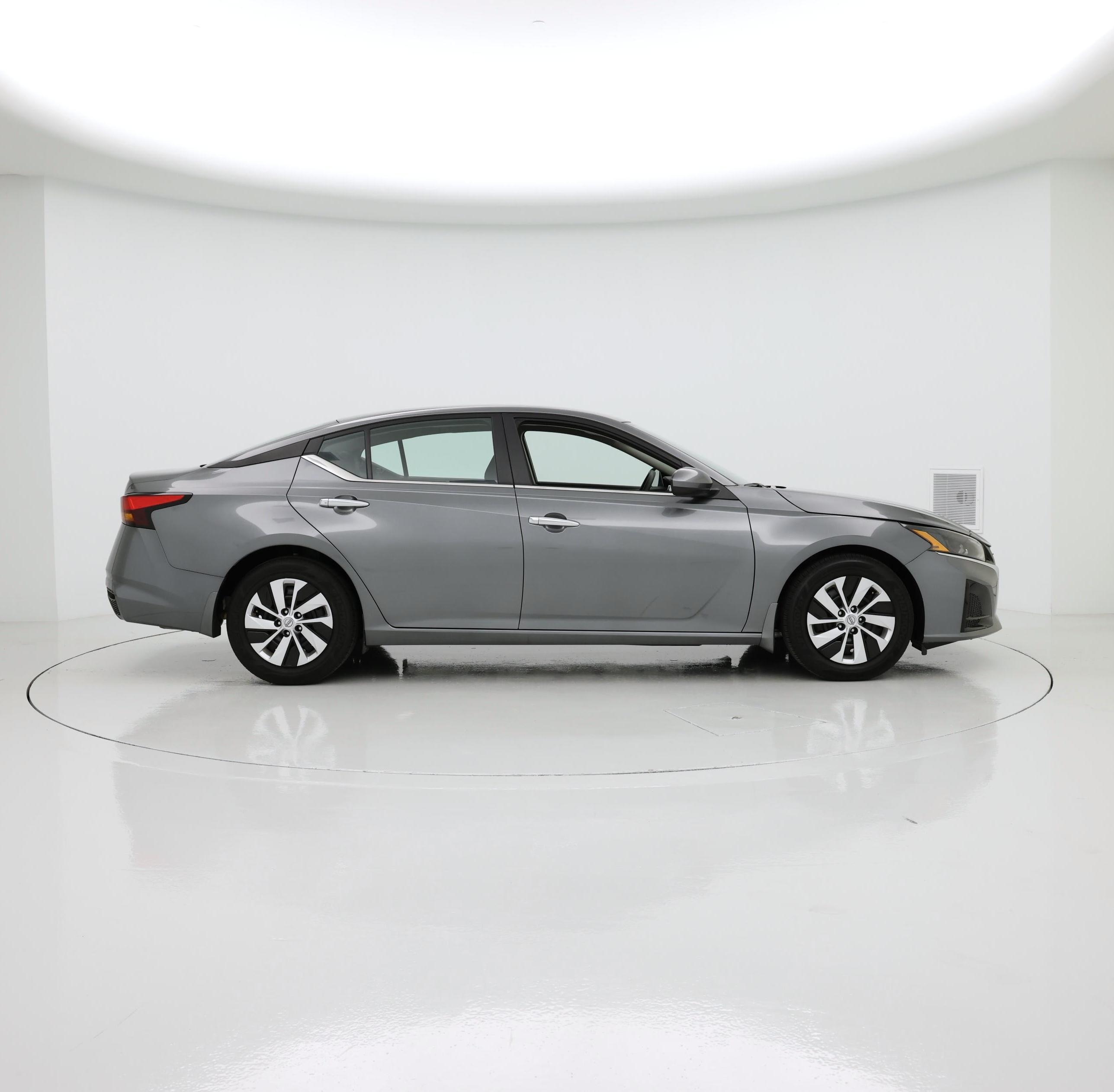 Thumbnail: 2023 Nissan Altima - 7