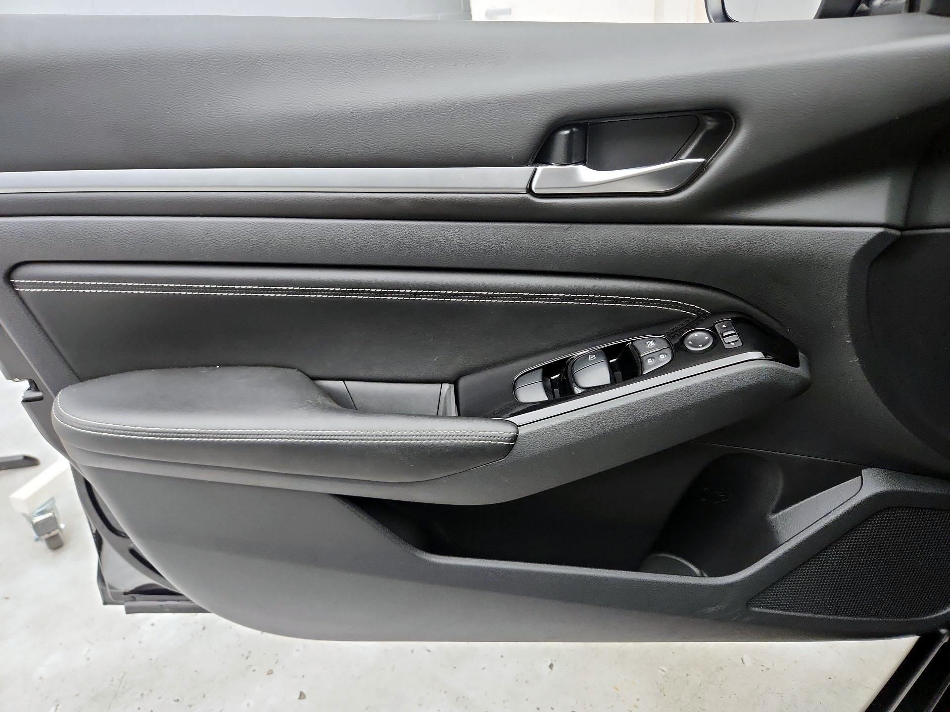 Thumbnail: 2023 Nissan Altima - 12