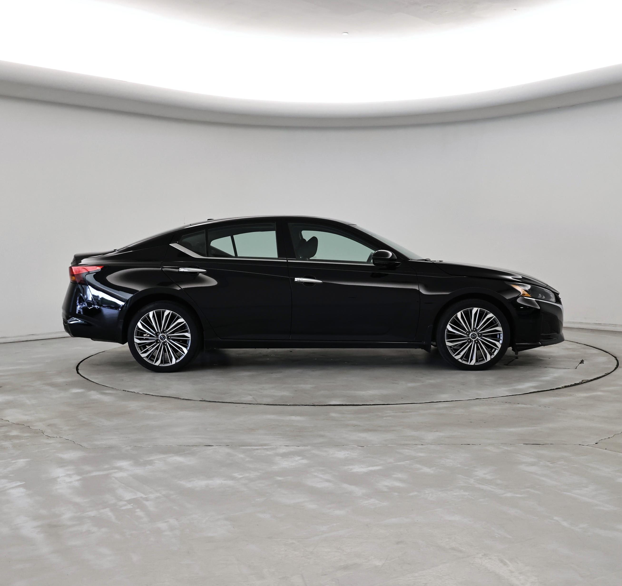 Thumbnail: 2023 Nissan Altima - 7