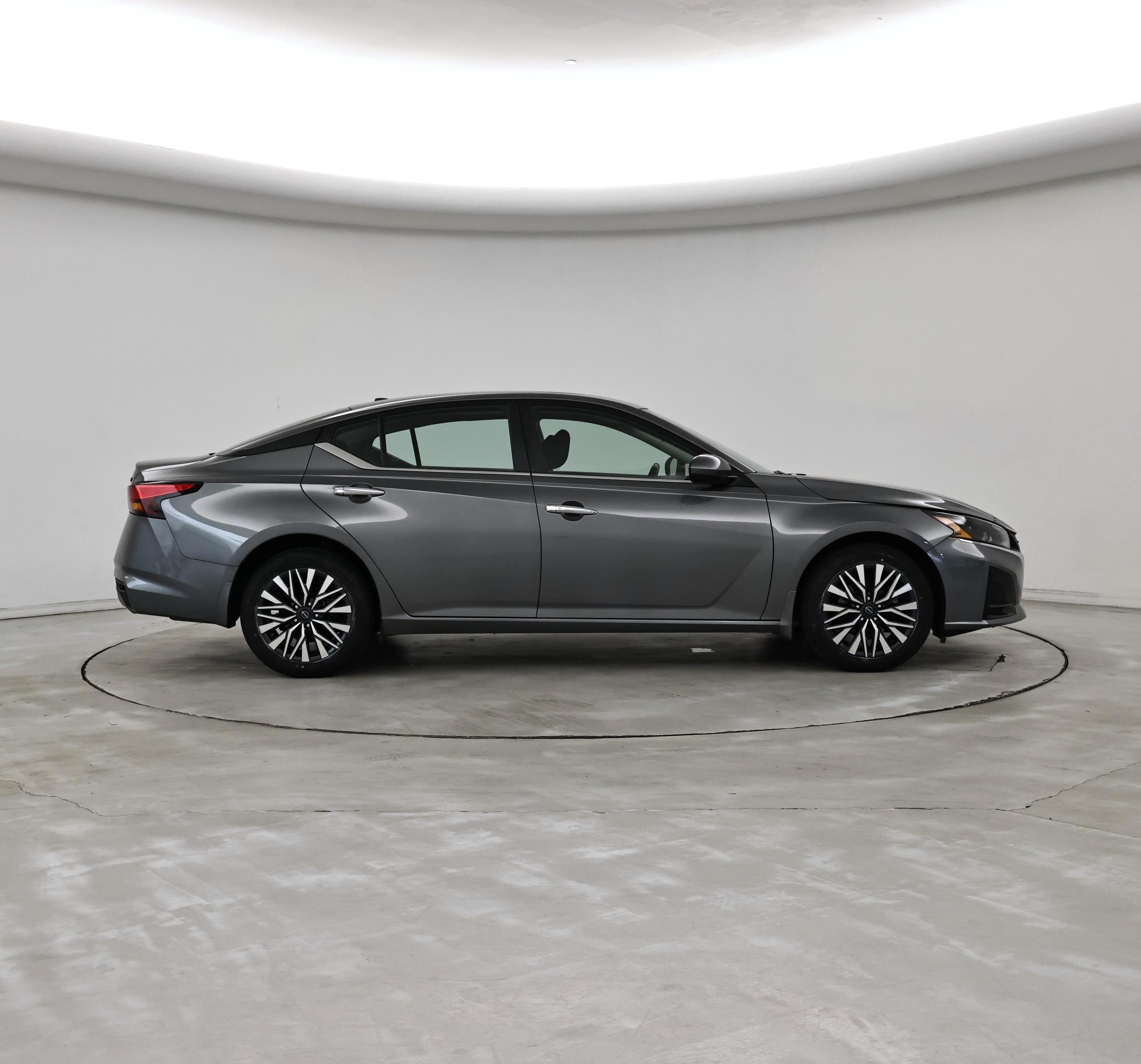 Thumbnail: 2023 Nissan Altima - 7