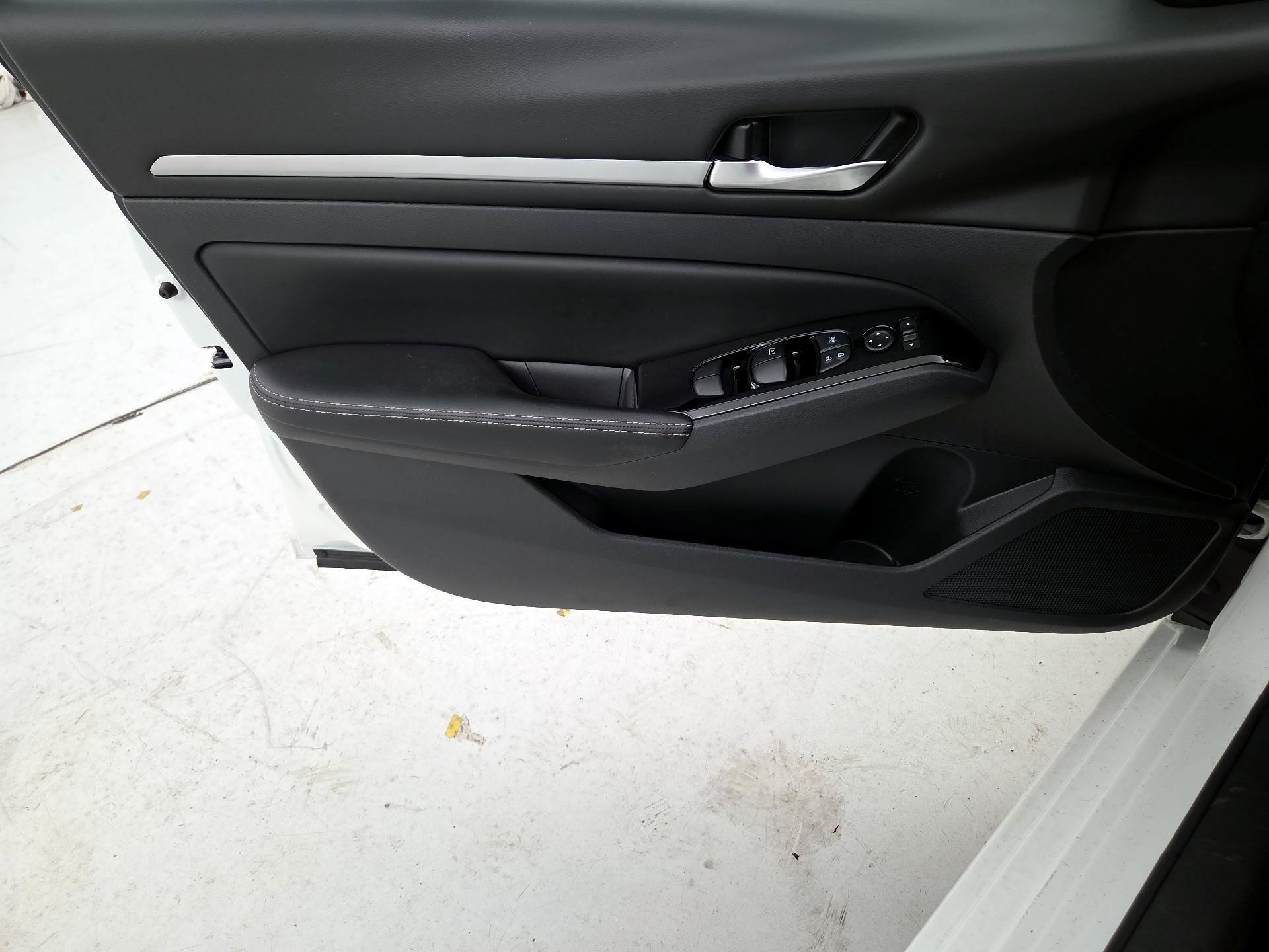 Thumbnail: 2023 Nissan Altima - 12