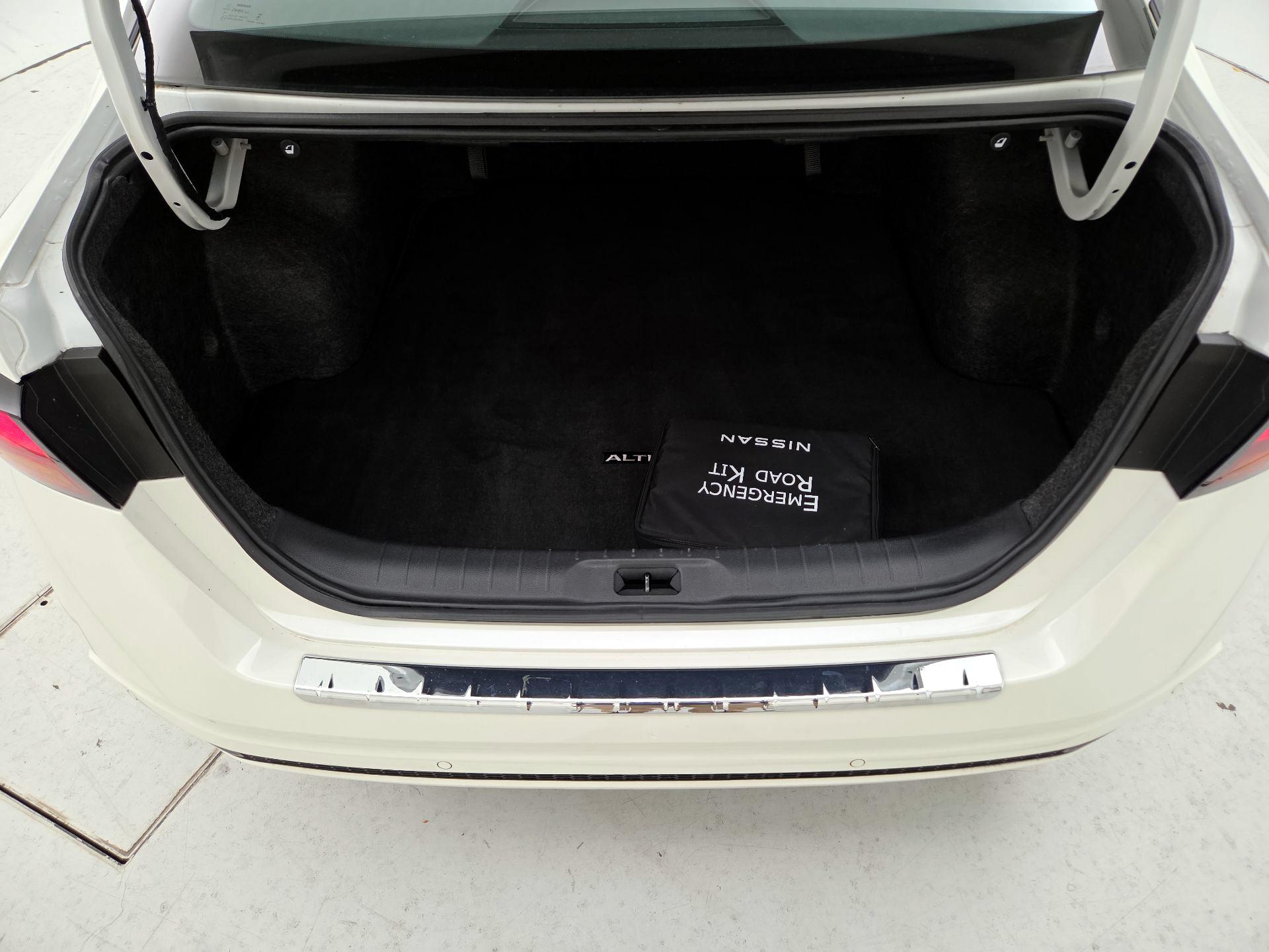 Thumbnail: 2023 Nissan Altima - 20