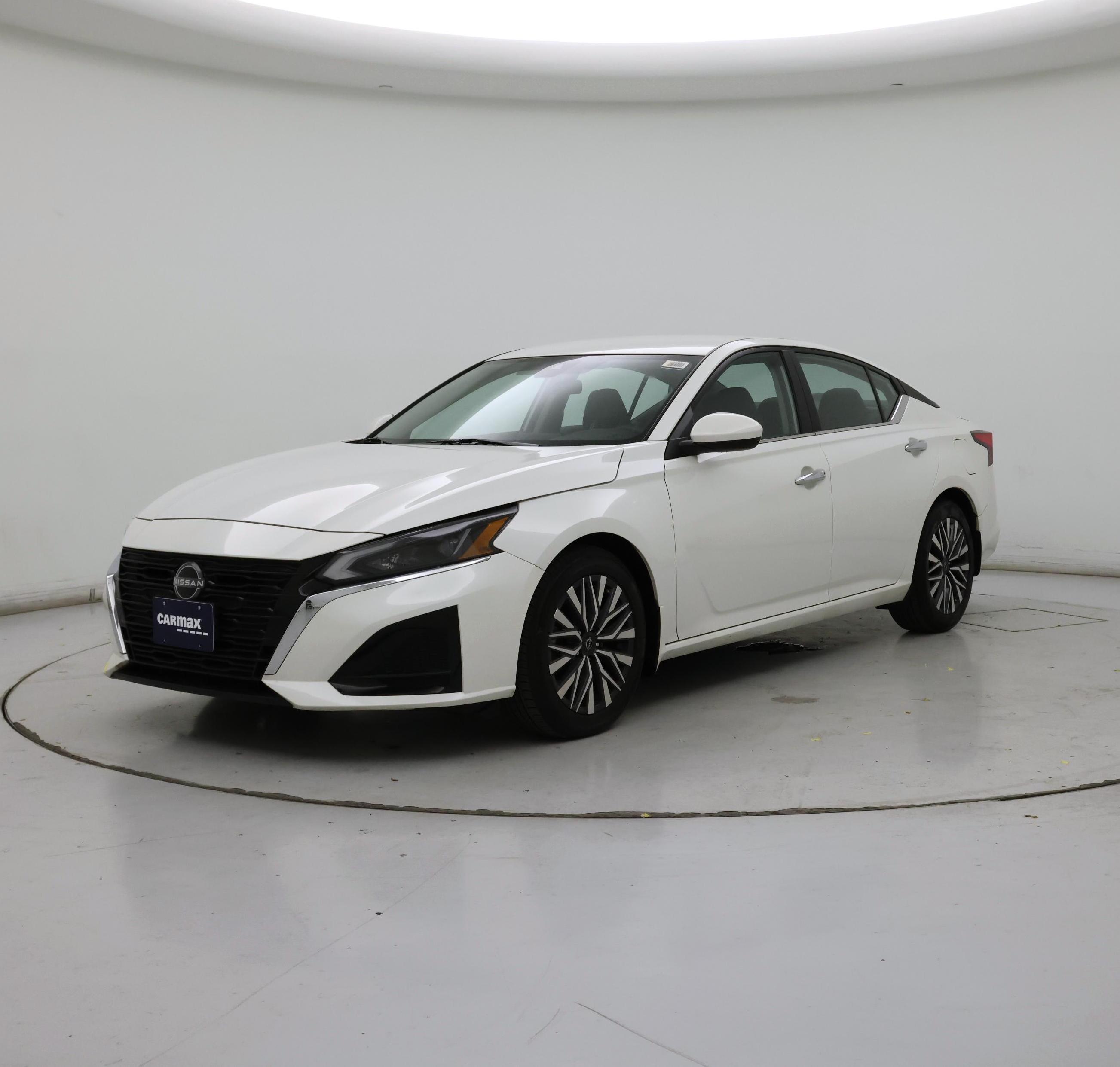 Thumbnail: 2023 Nissan Altima - 4