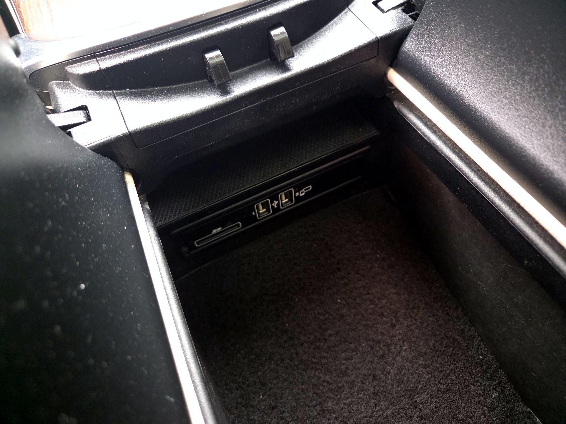 Thumbnail: 2021 Mercedes-Benz C-Class - 18