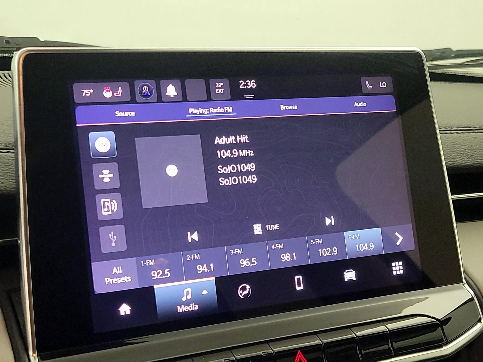 Thumbnail: 2022 Jeep Compass - 15