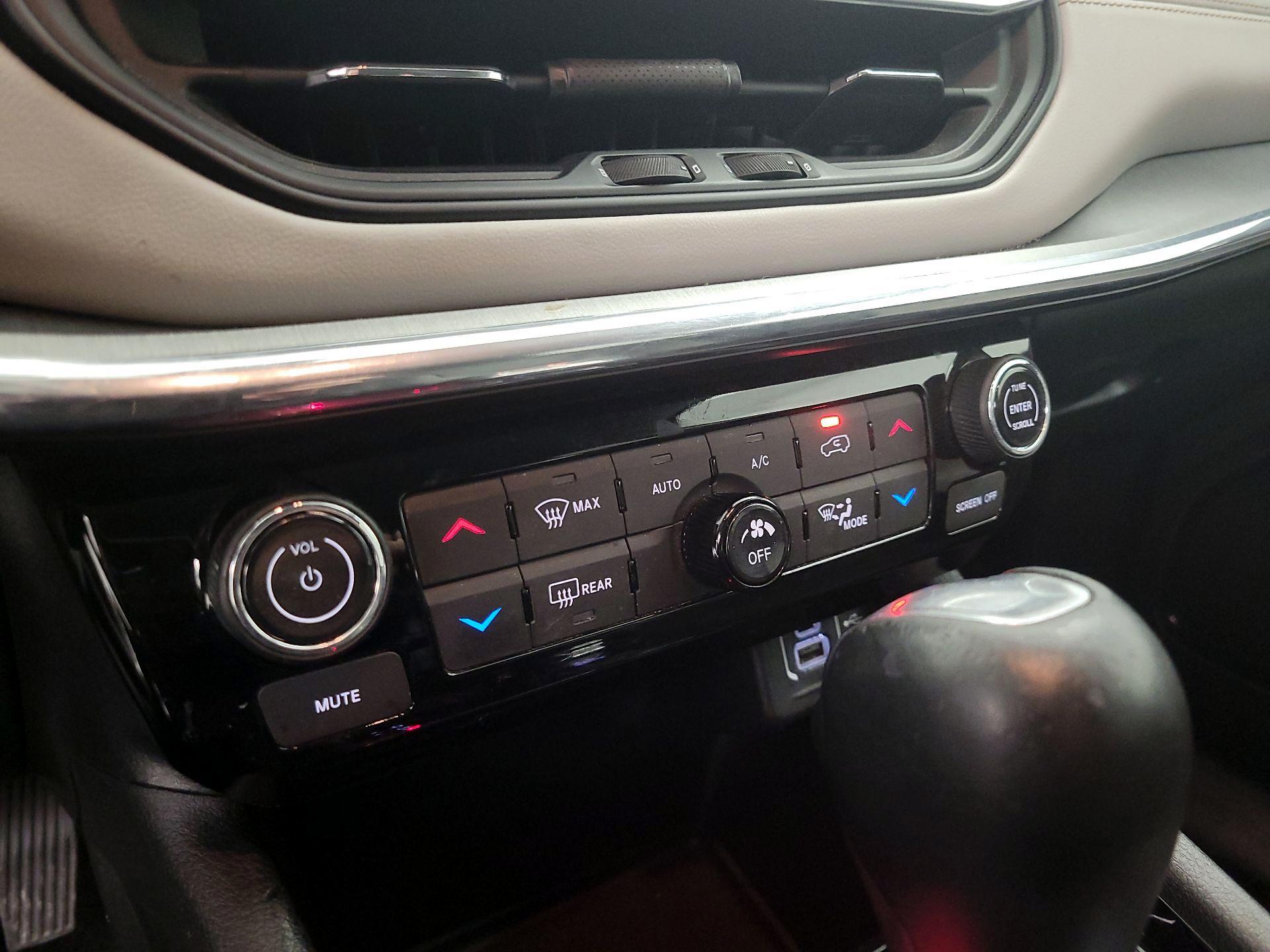 Thumbnail: 2022 Jeep Compass - 16