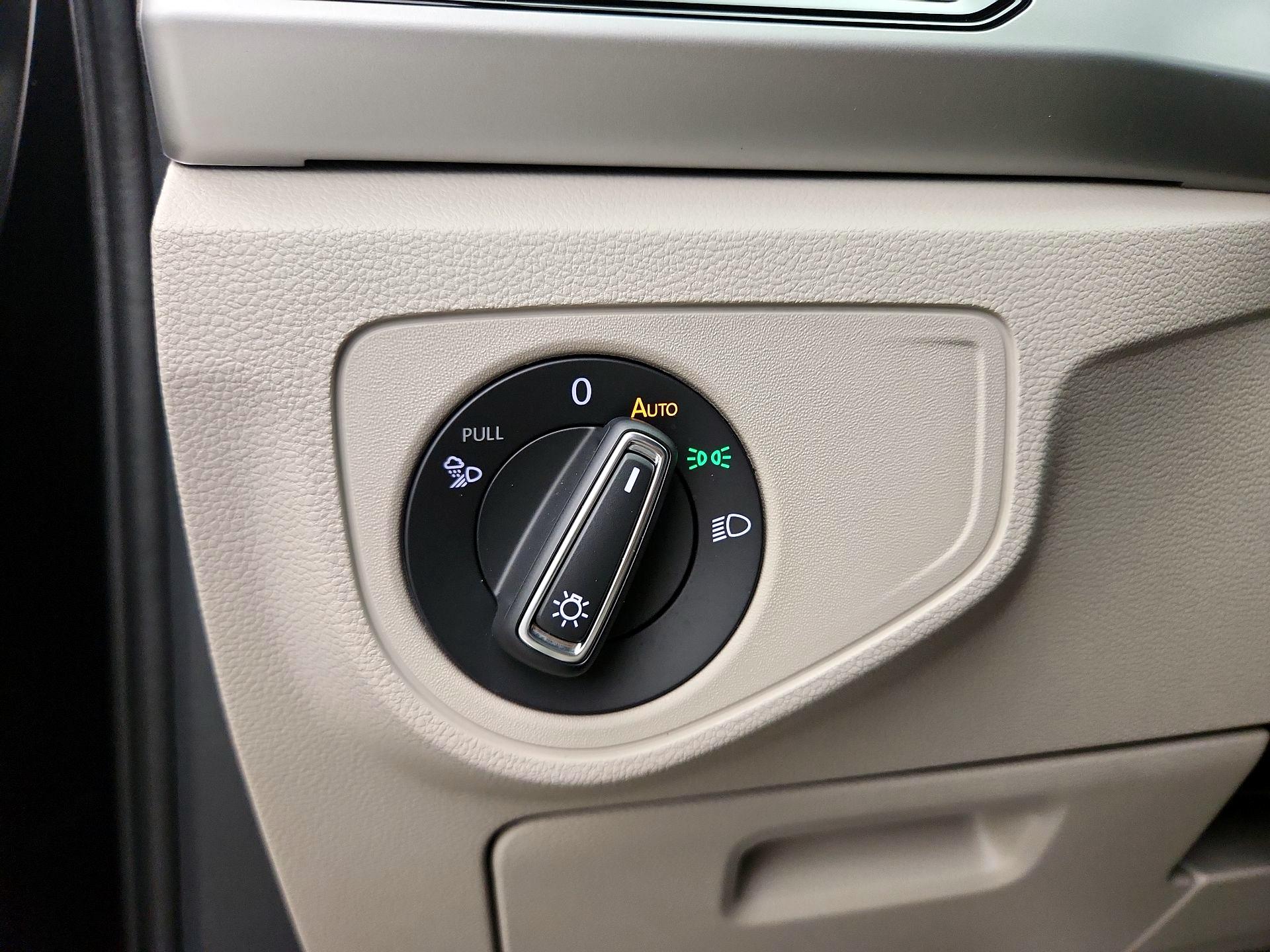 Thumbnail: 2023 Volkswagen Atlas - 13