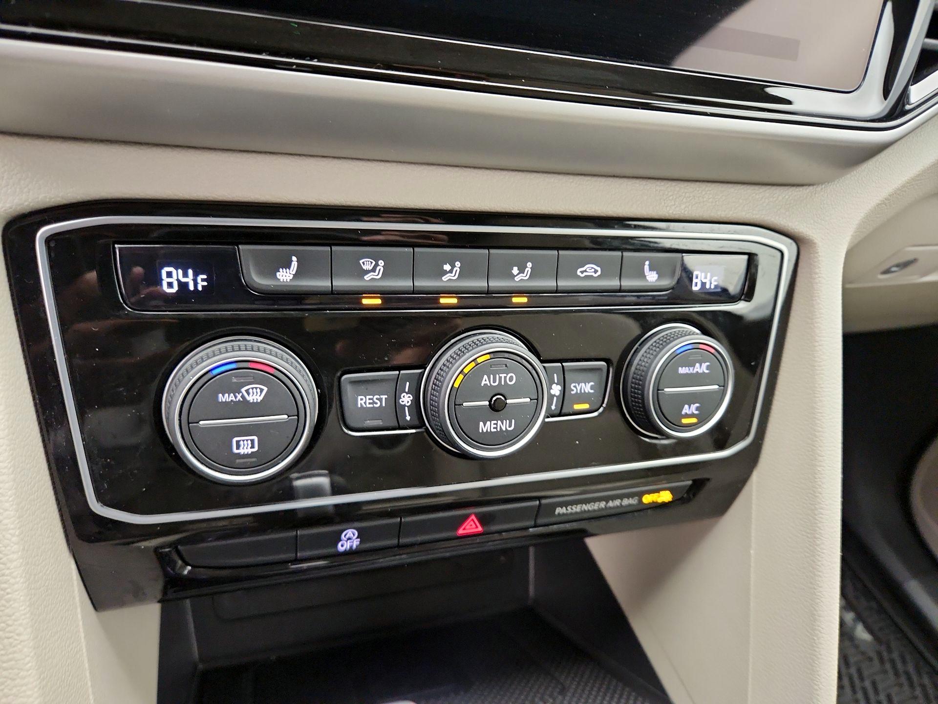 Thumbnail: 2023 Volkswagen Atlas - 16