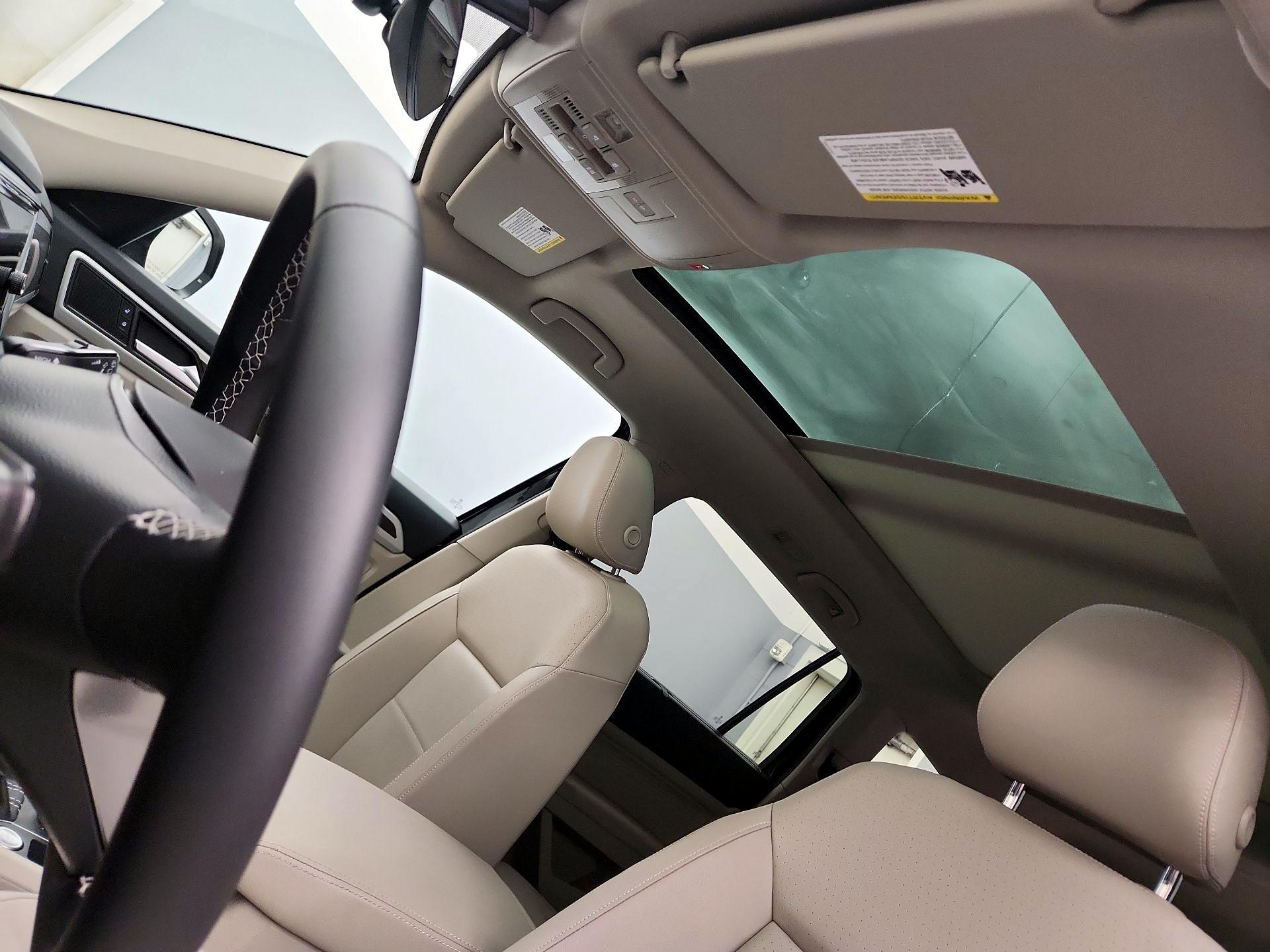 Thumbnail: 2023 Volkswagen Atlas - 19