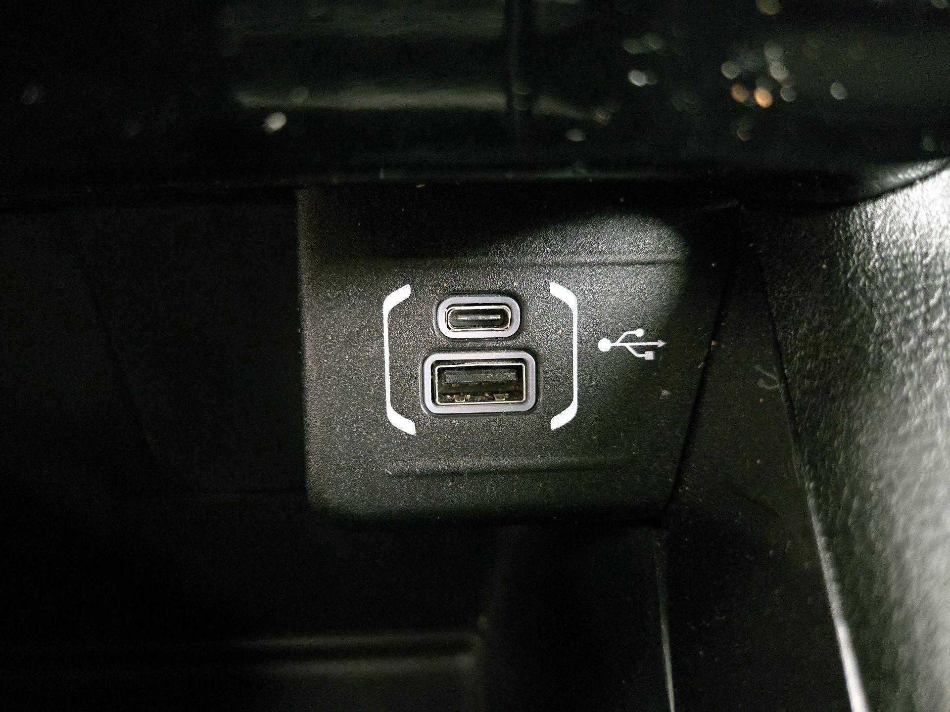 Thumbnail: 2022 Jeep Compass - 18