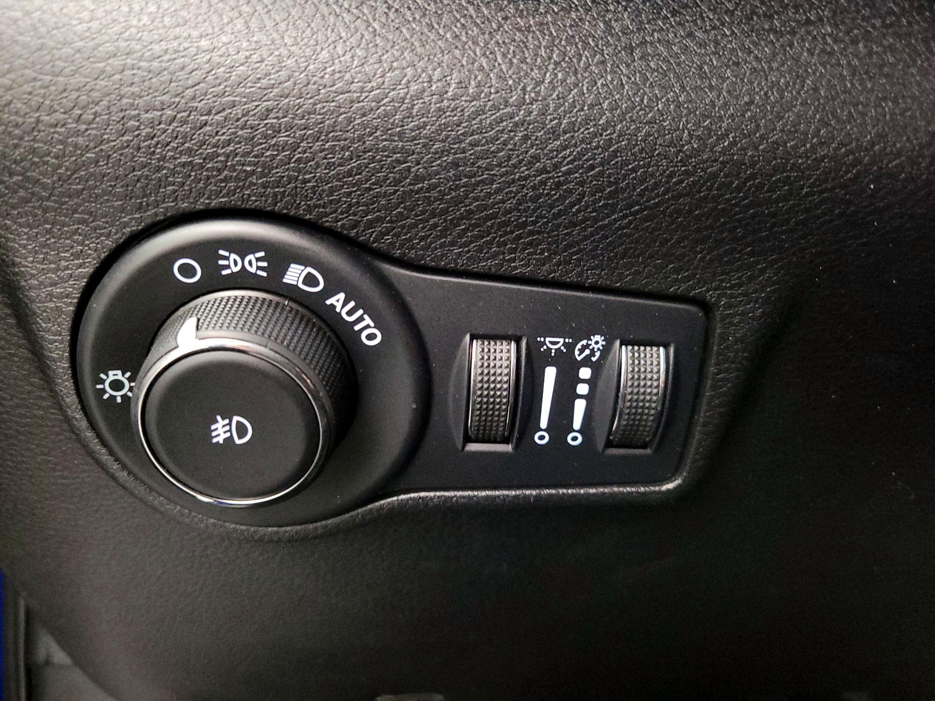 Thumbnail: 2022 Jeep Compass - 13