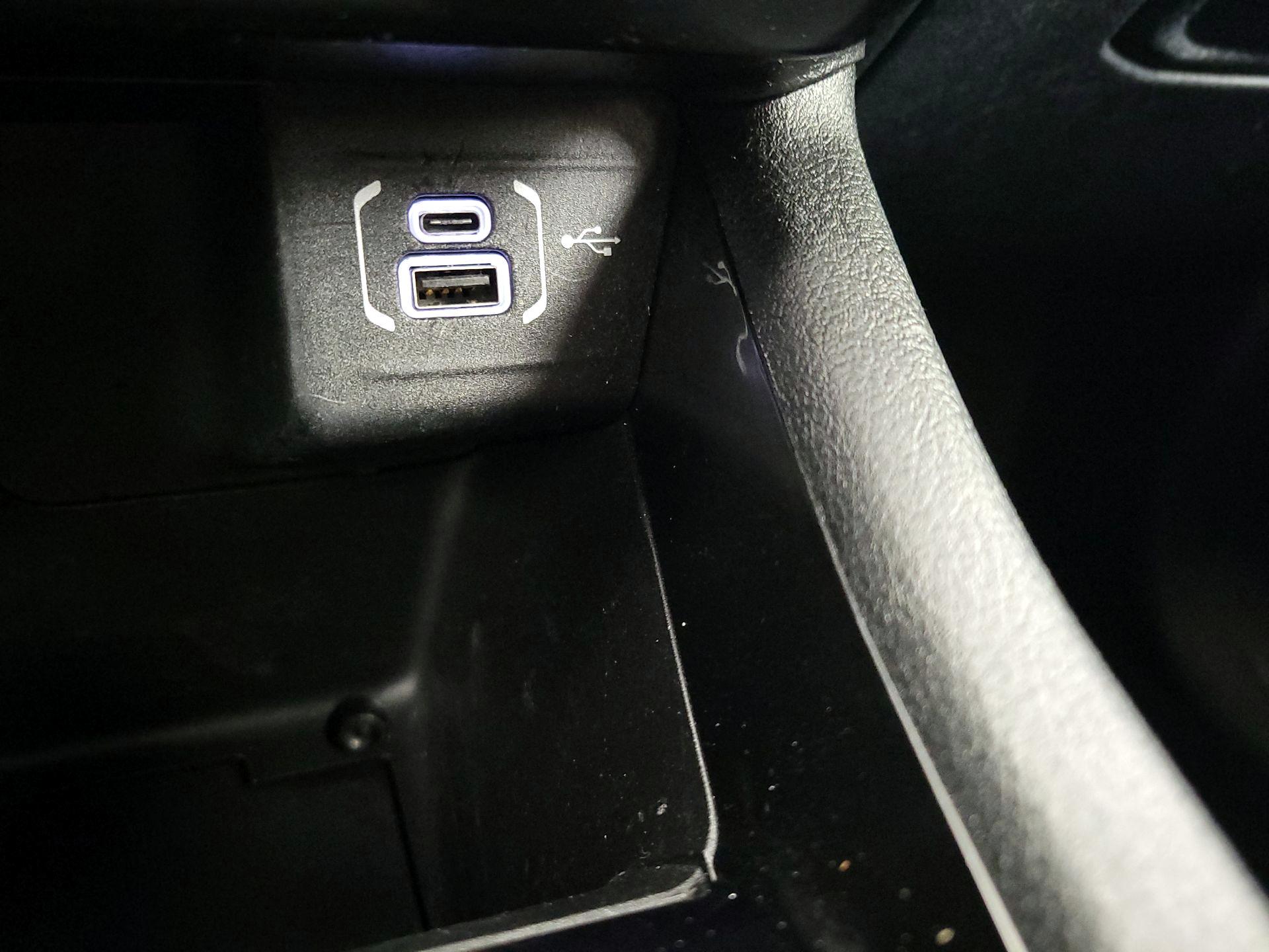 Thumbnail: 2022 Jeep Compass - 18