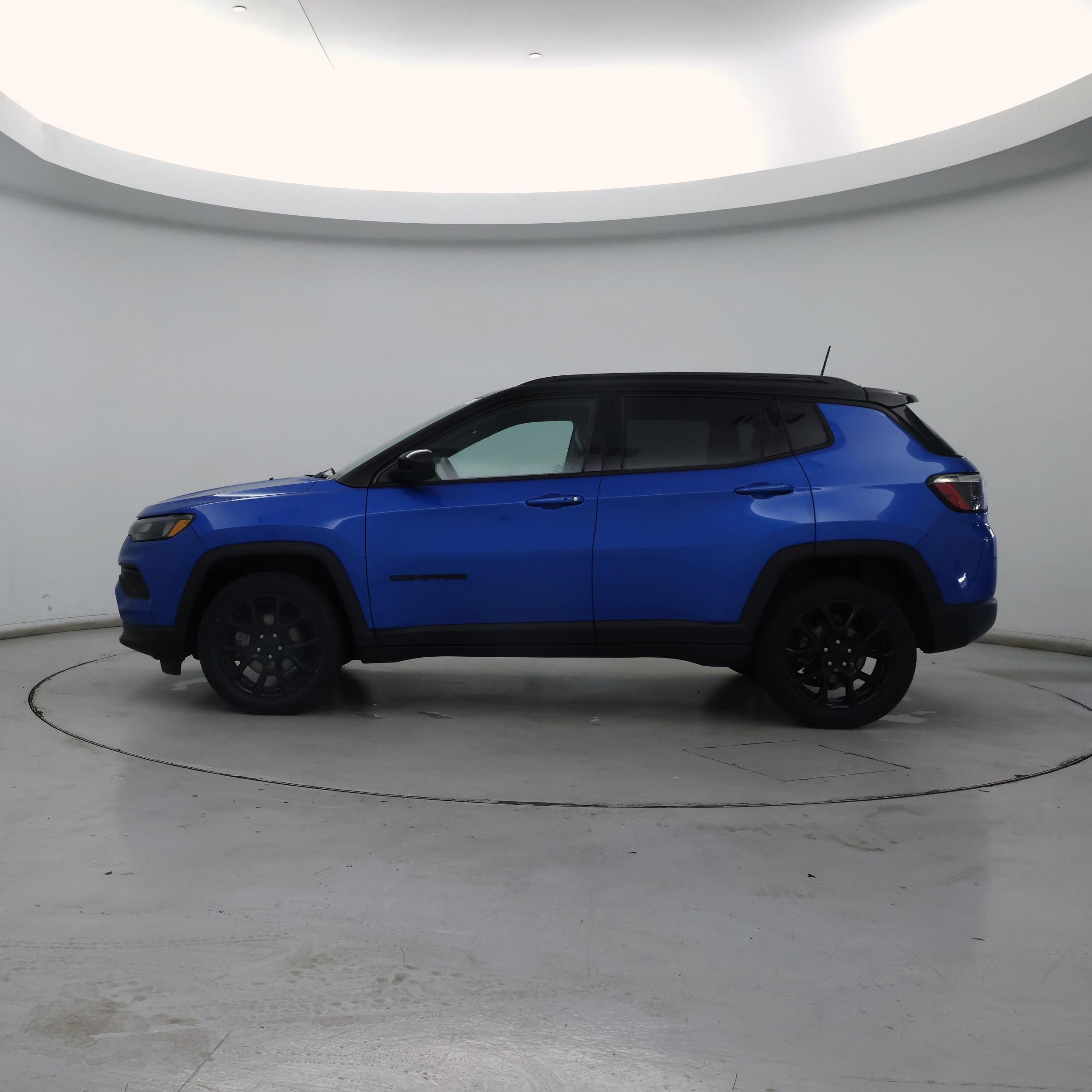 Thumbnail: 2022 Jeep Compass - 3