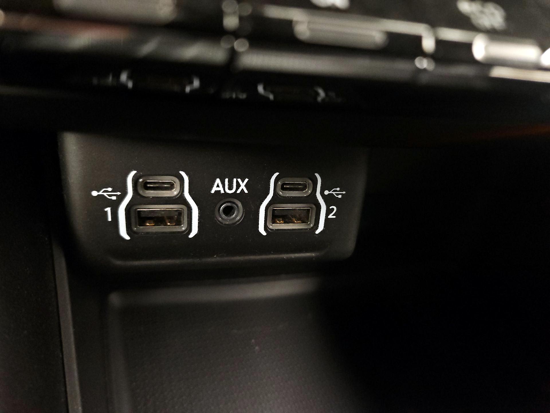 Thumbnail: 2021 Dodge Durango - 18