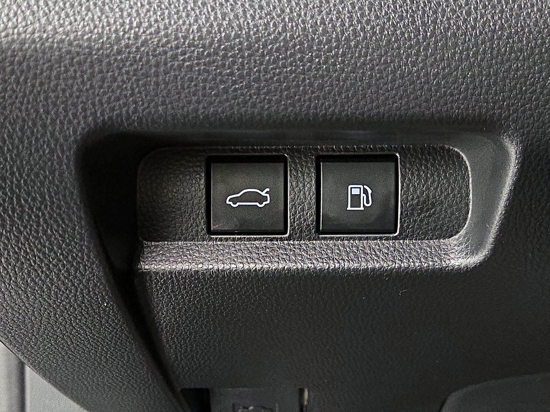 Thumbnail: 2024 Toyota Crown - 13