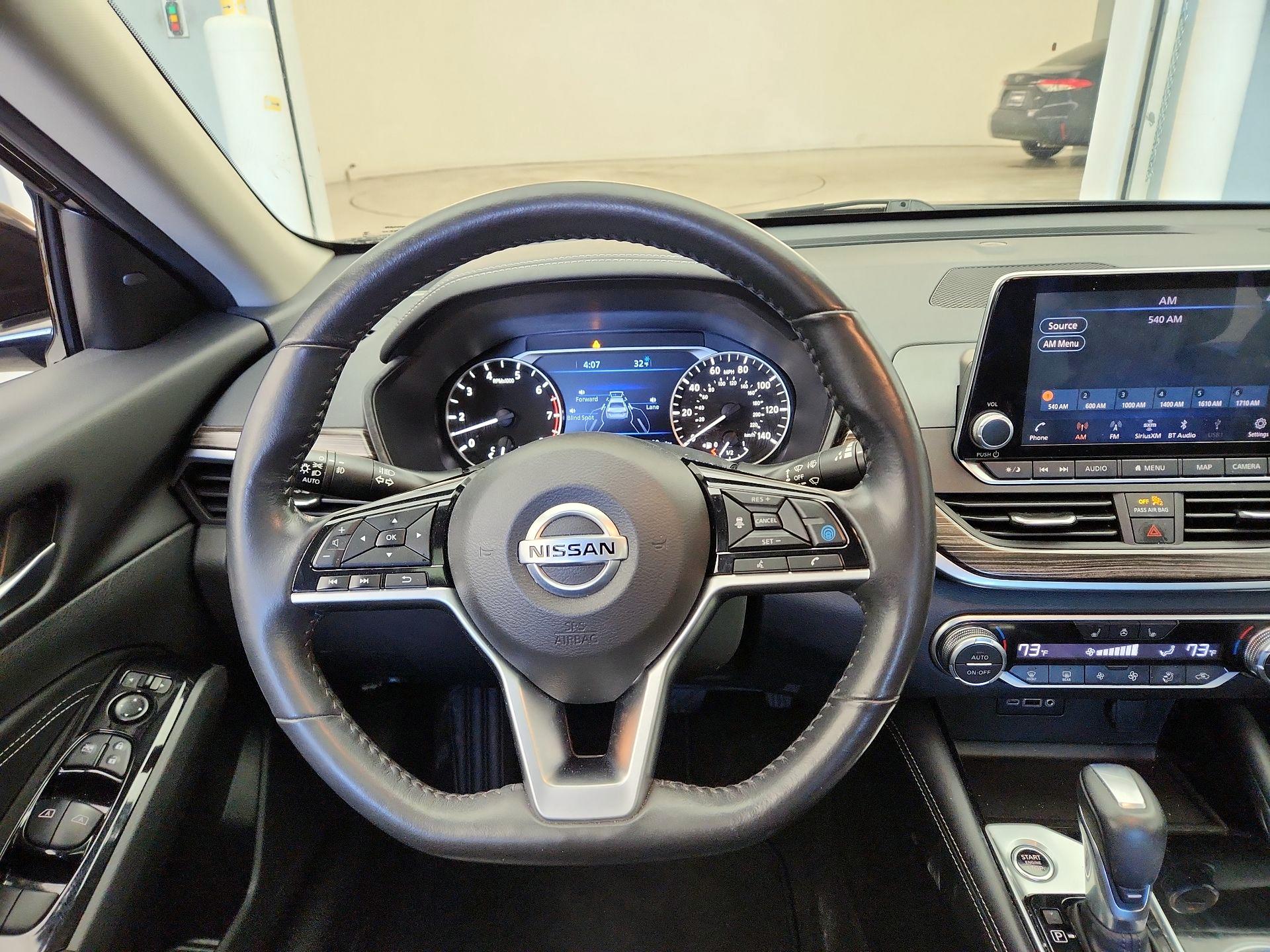 Thumbnail: 2022 Nissan Altima - 10