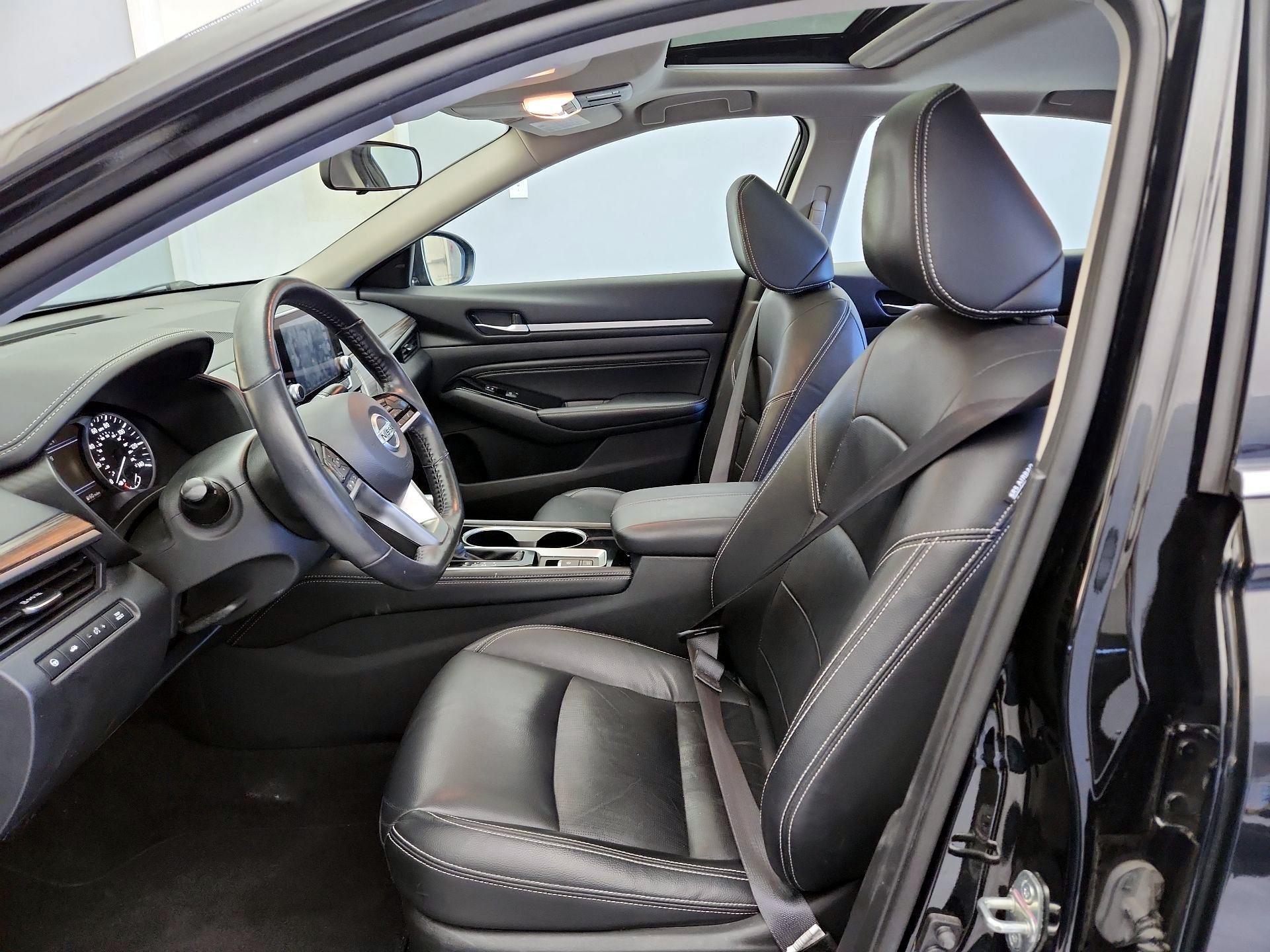 Thumbnail: 2022 Nissan Altima - 11