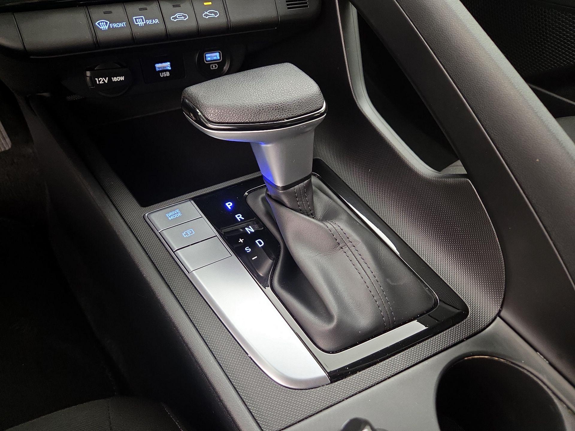 Thumbnail: 2023 Hyundai Elantra - 17