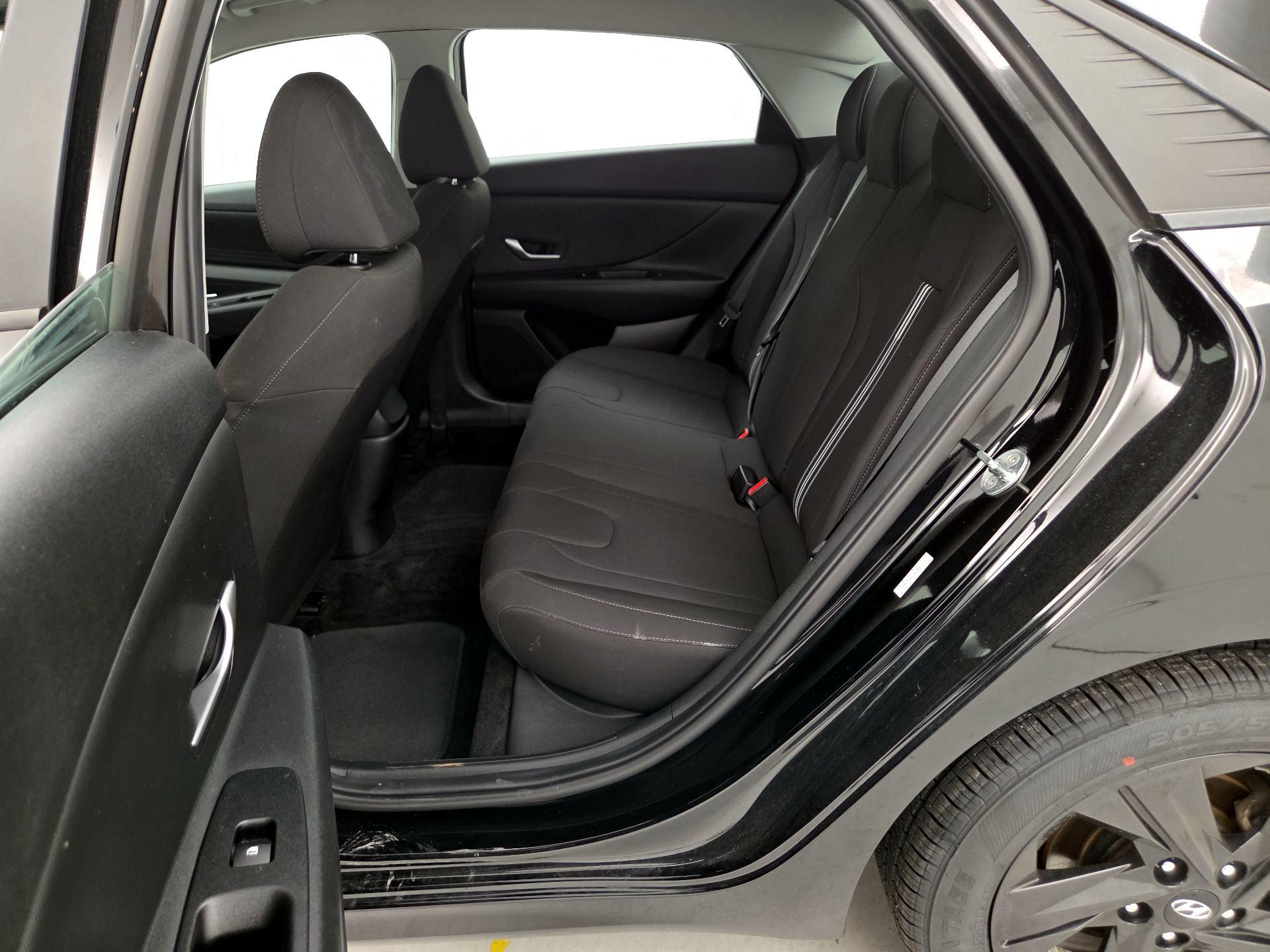 Thumbnail: 2023 Hyundai Elantra - 19