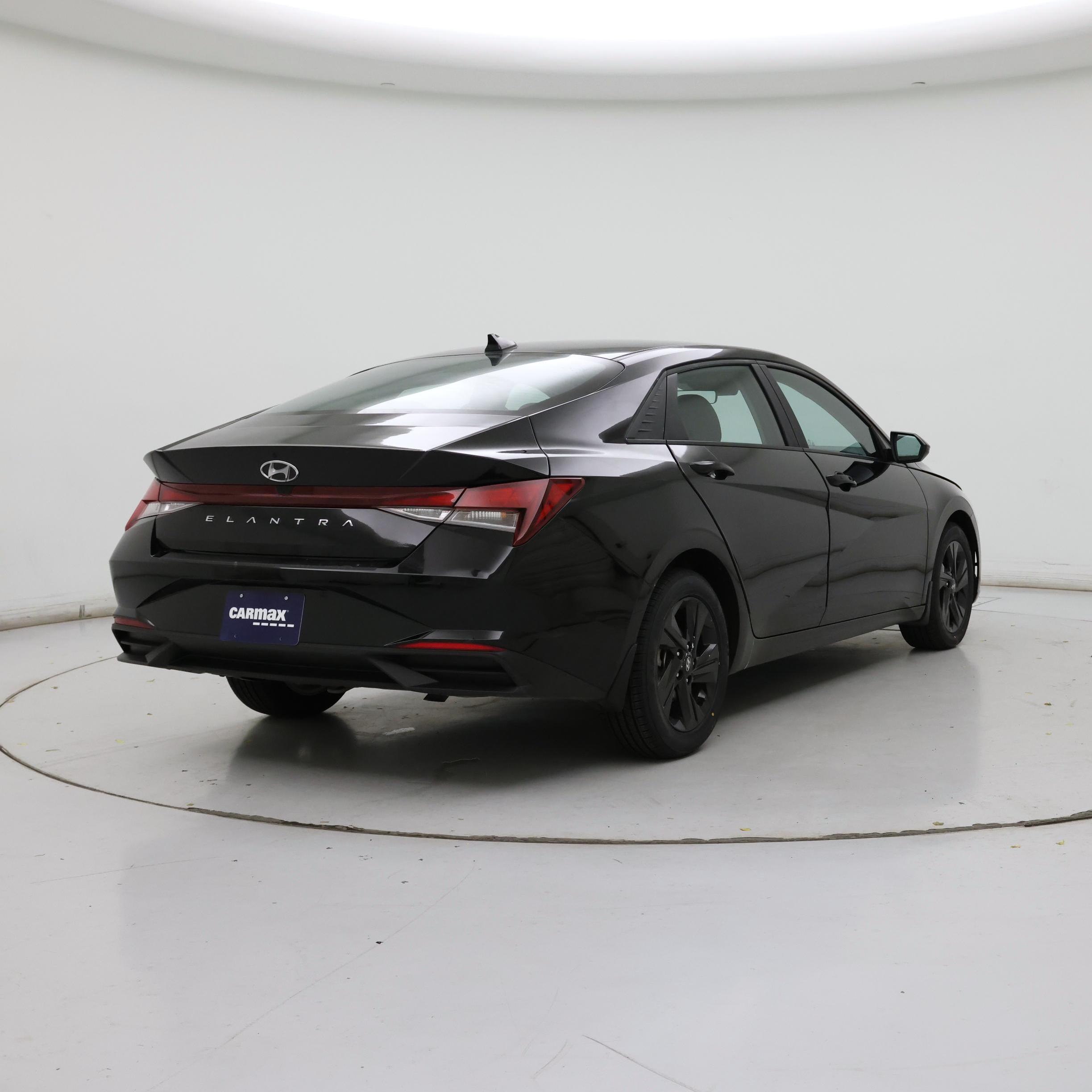 Thumbnail: 2023 Hyundai Elantra - 8