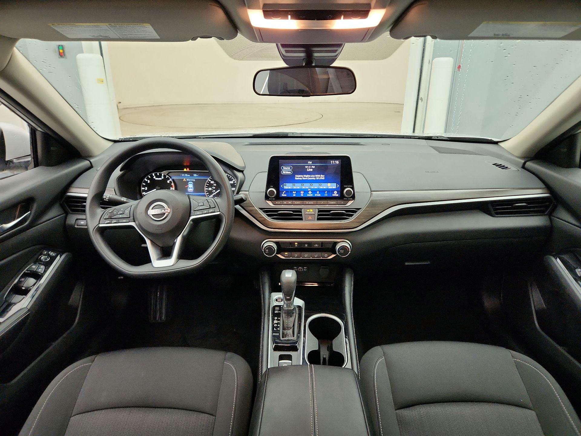 Thumbnail: 2023 Nissan Altima - 9