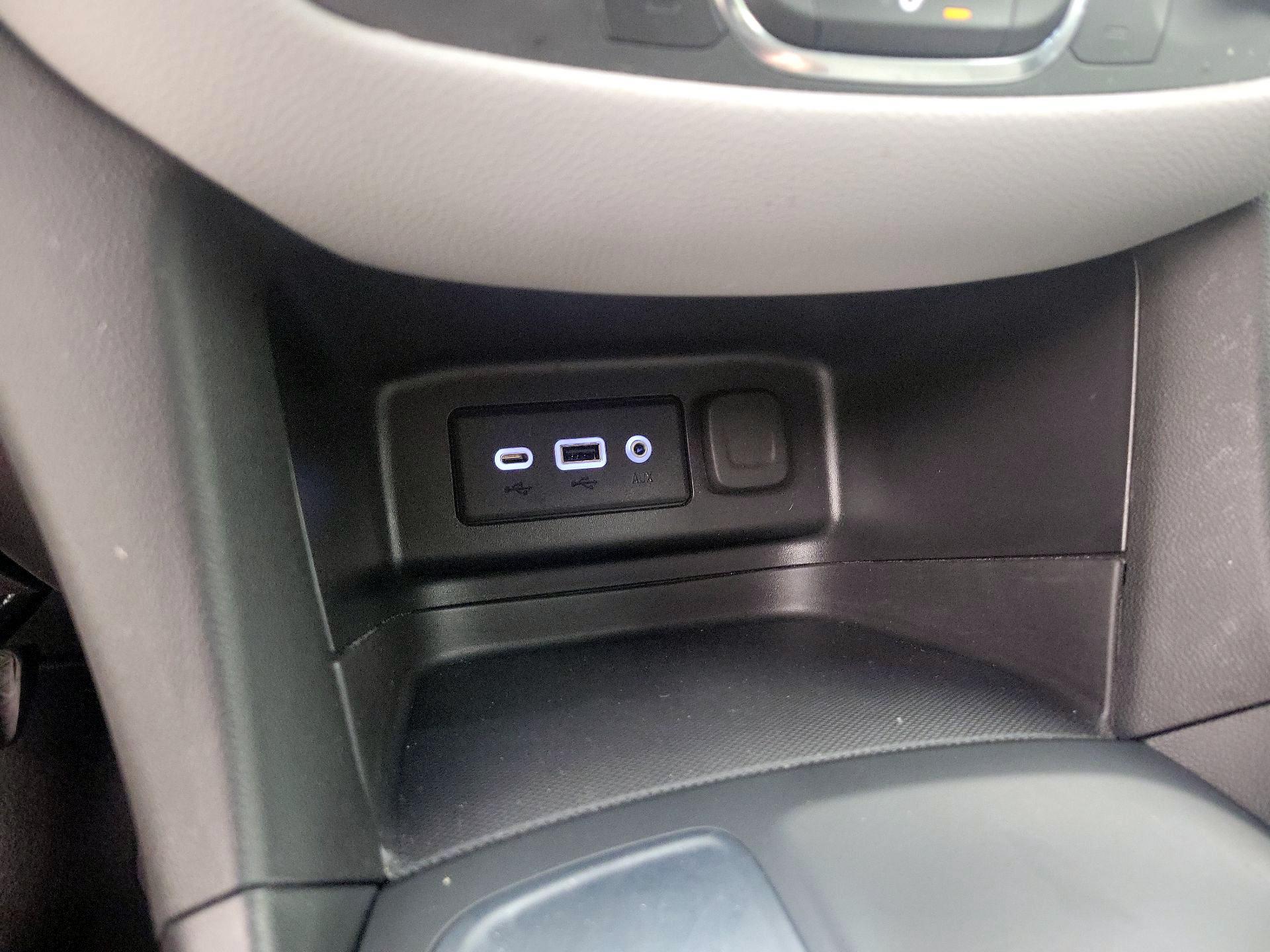 Thumbnail: 2023 Chevrolet Equinox - 18