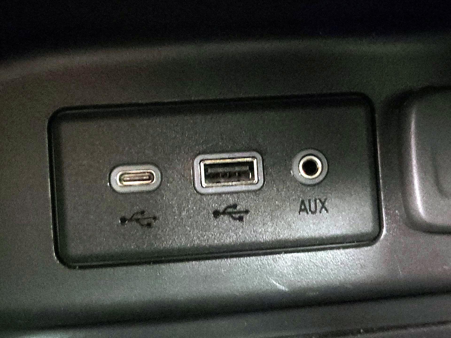 Thumbnail: 2022 Chevrolet Equinox - 18