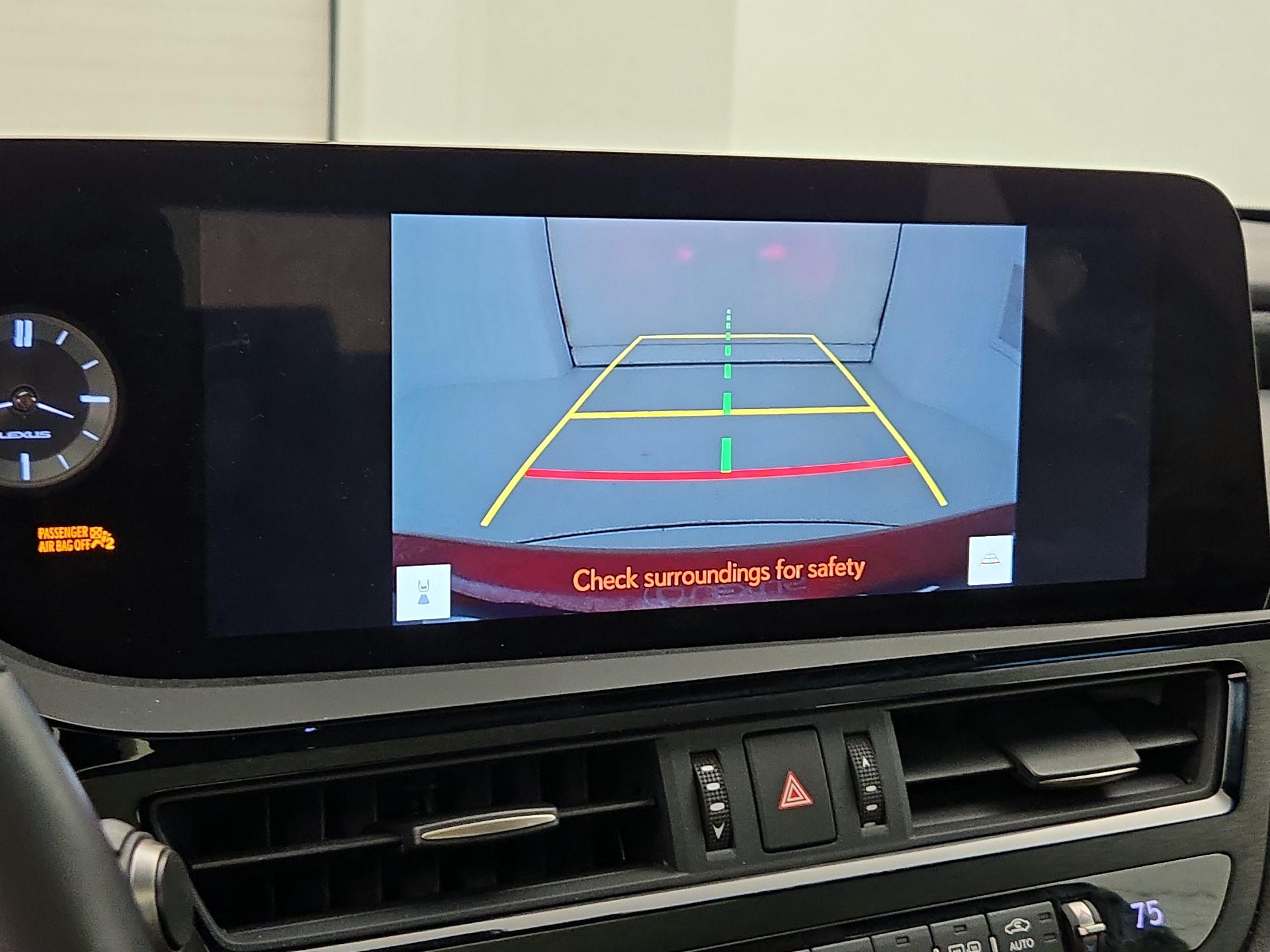 Thumbnail: 2023 Lexus ES - 15