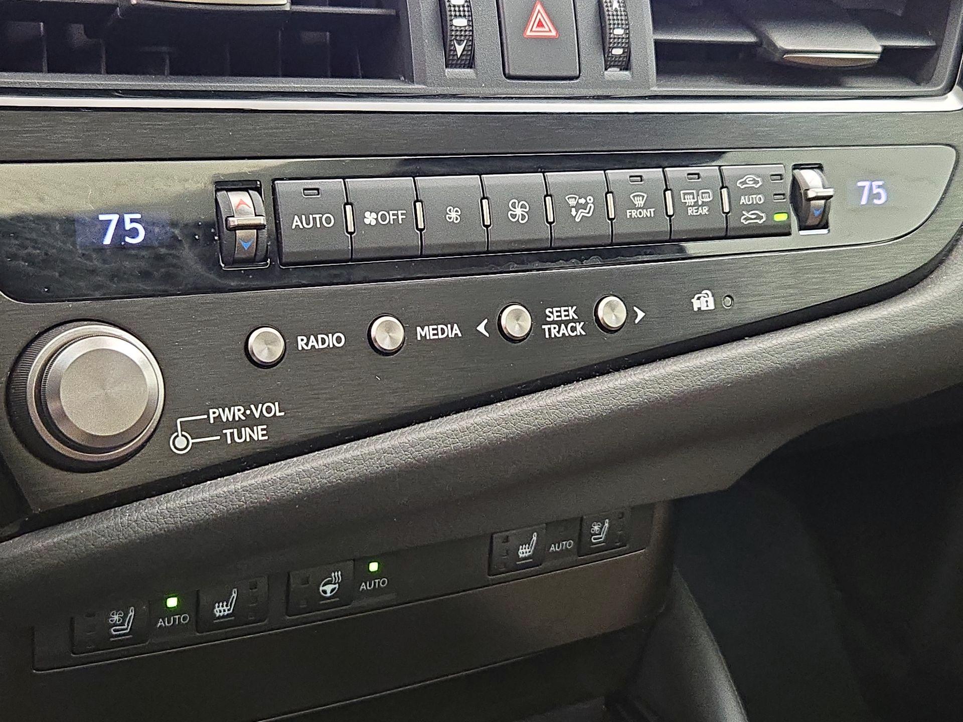 Thumbnail: 2023 Lexus ES - 17