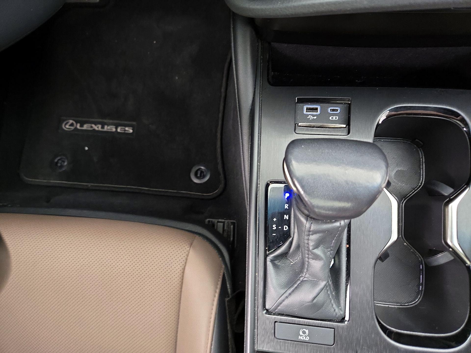 Thumbnail: 2023 Lexus ES - 18