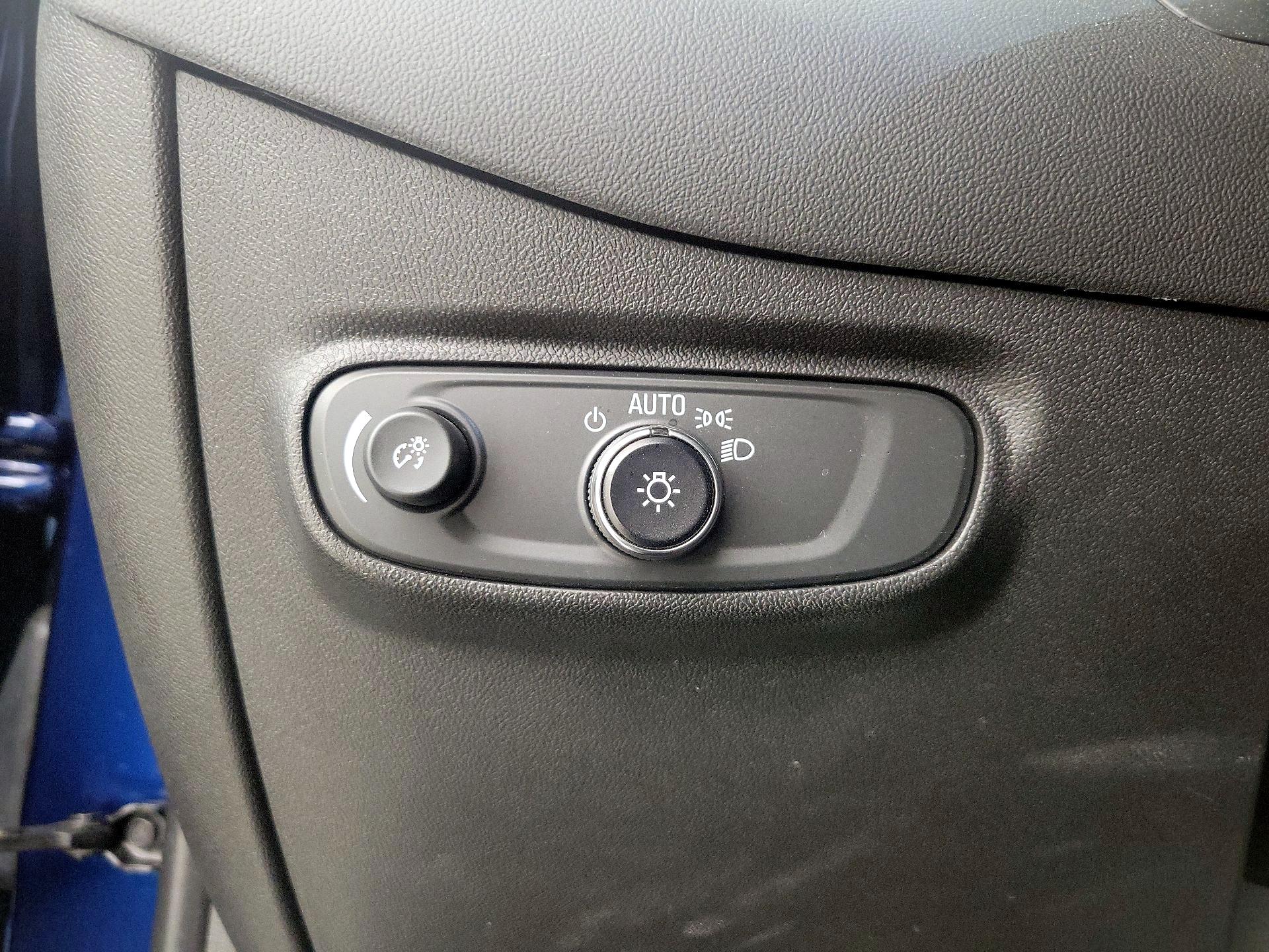 Thumbnail: 2022 Chevrolet Equinox - 13