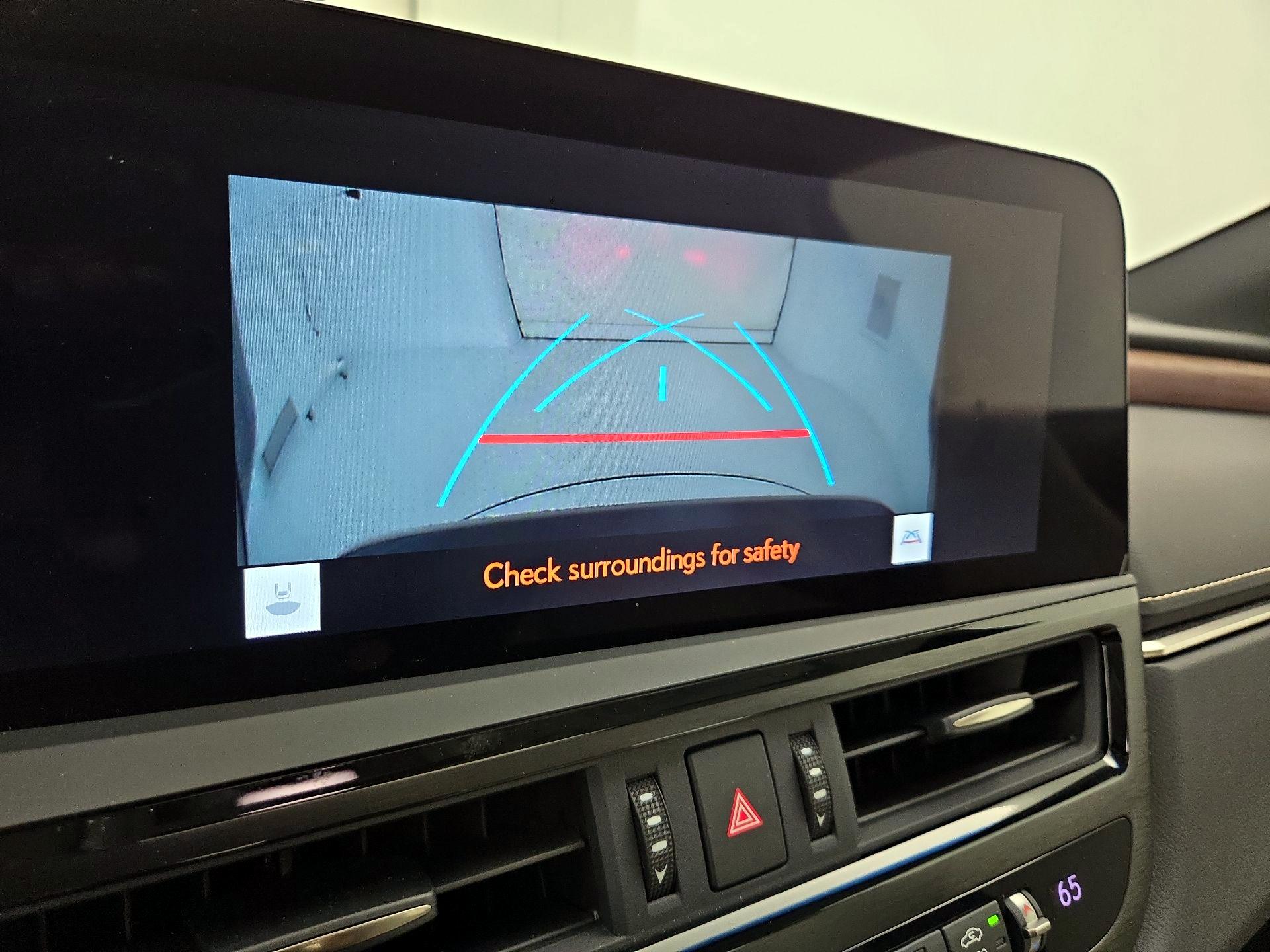 Thumbnail: 2023 Lexus ES - 14