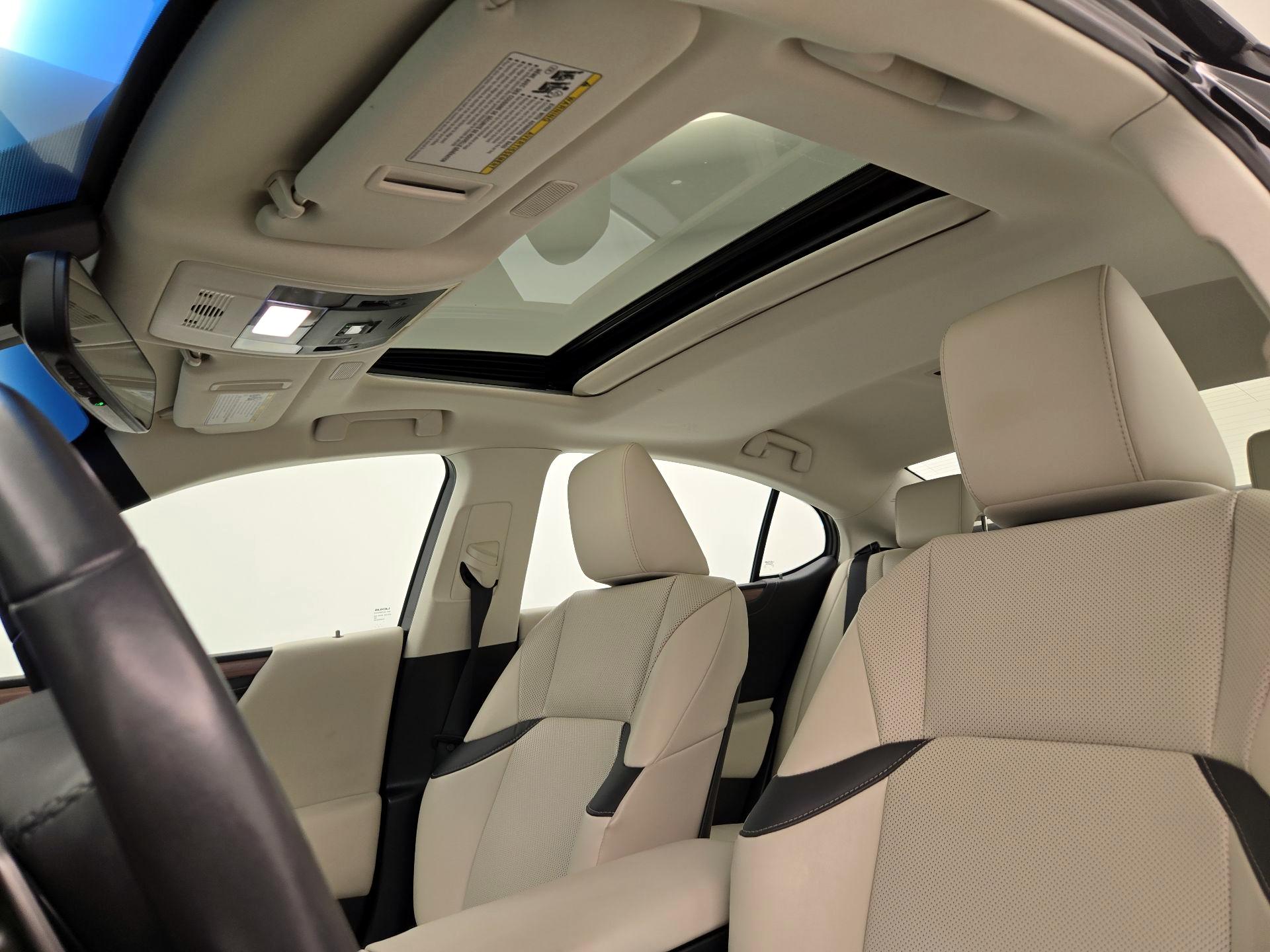 Thumbnail: 2023 Lexus ES - 19