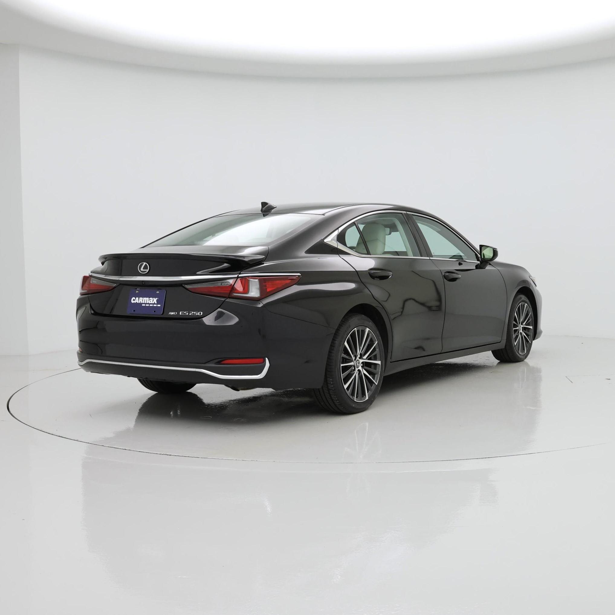 Thumbnail: 2023 Lexus ES - 8