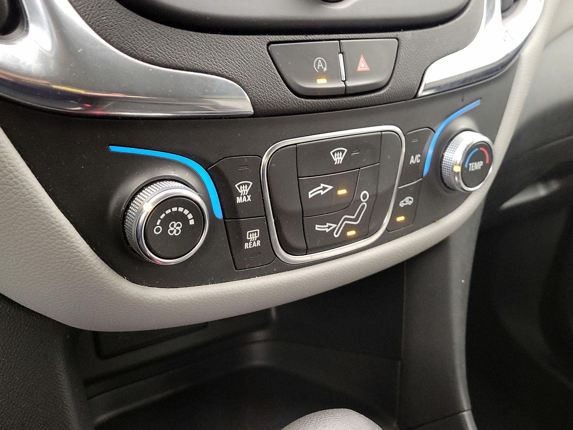 Thumbnail: 2022 Chevrolet Equinox - 16