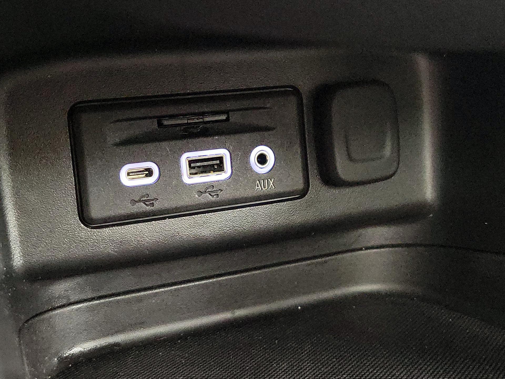 Thumbnail: 2021 Chevrolet Equinox - 19