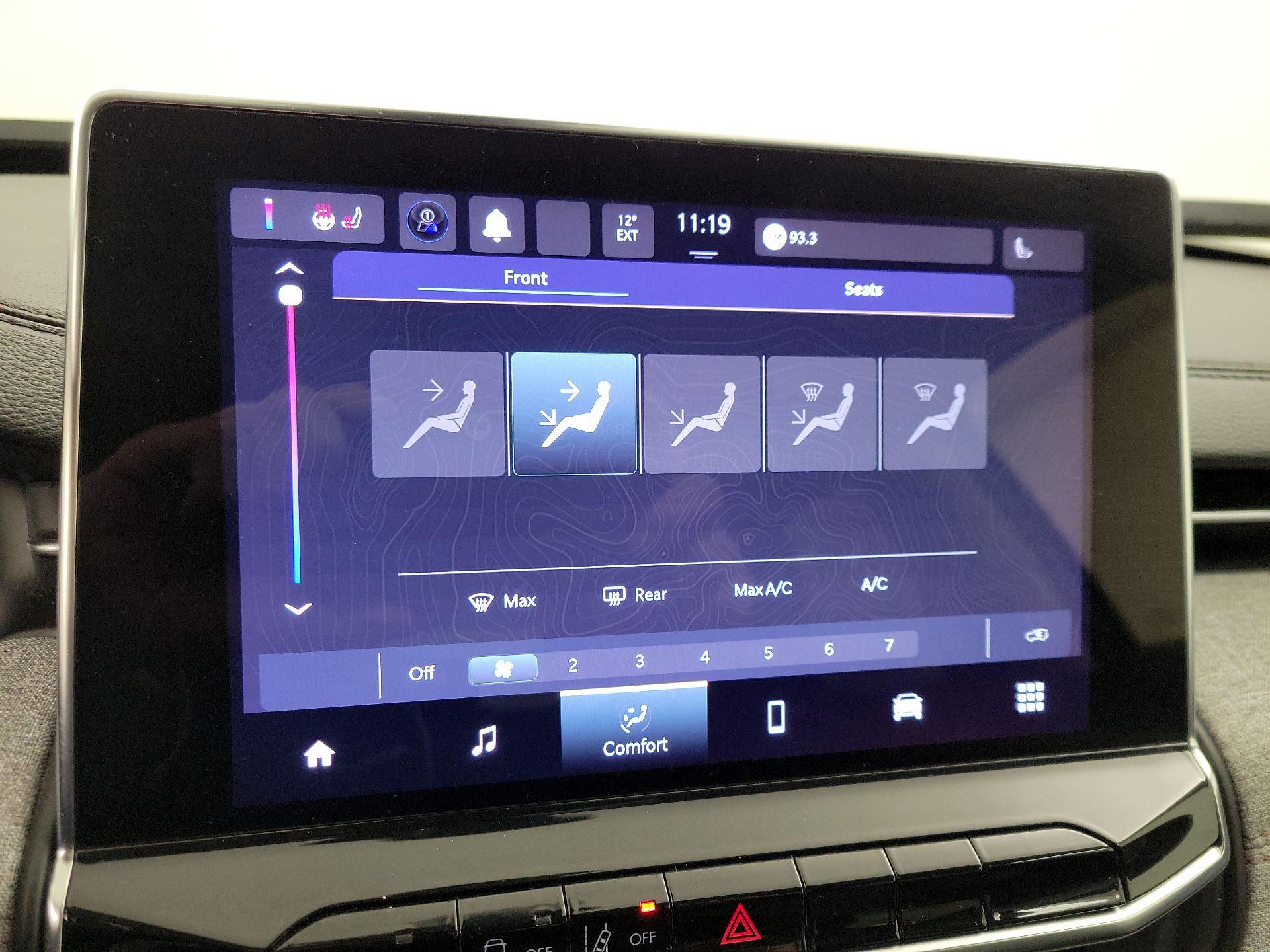 Thumbnail: 2022 Jeep Compass - 16