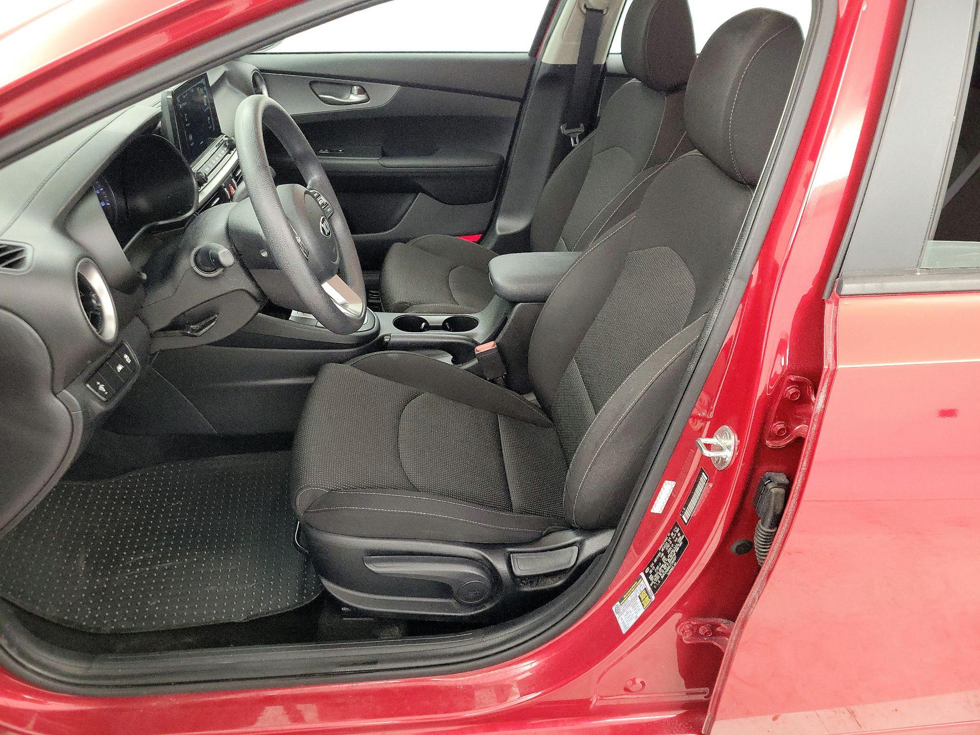 Thumbnail: 2020 Kia Forte - 11