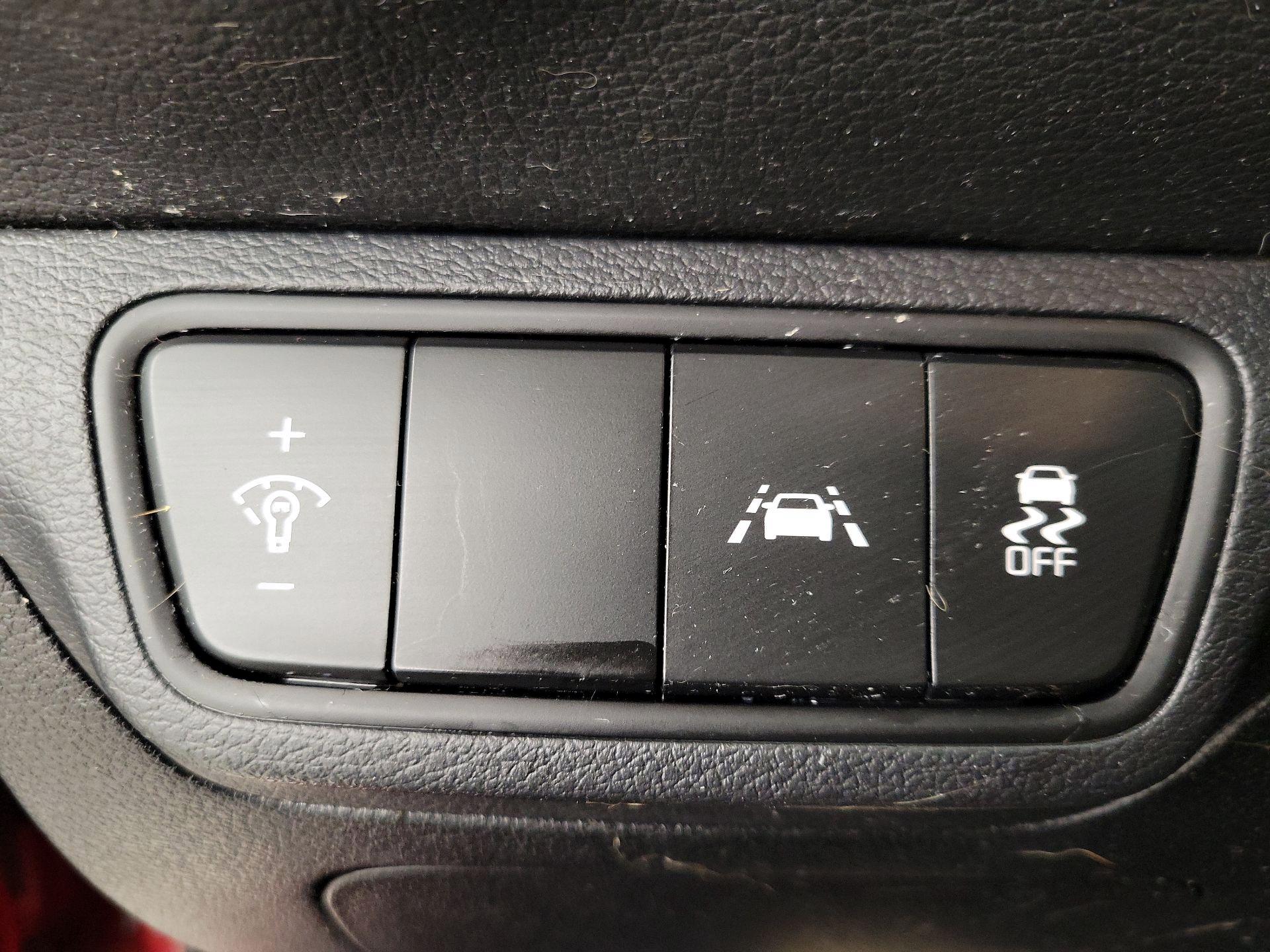 Thumbnail: 2020 Kia Forte - 13