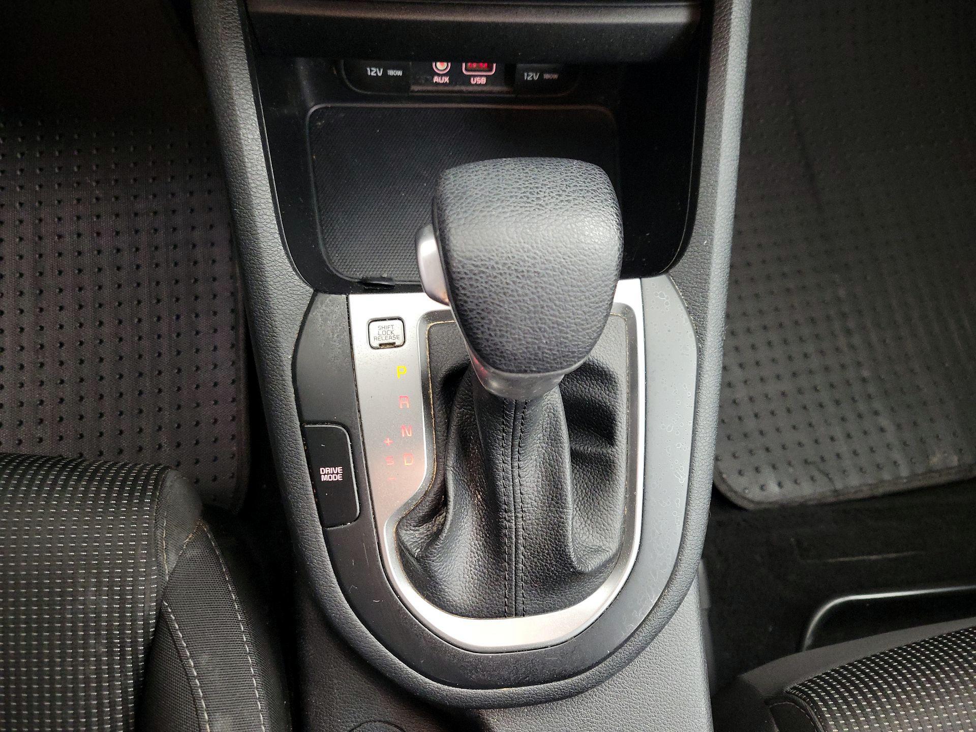 Thumbnail: 2020 Kia Forte - 17