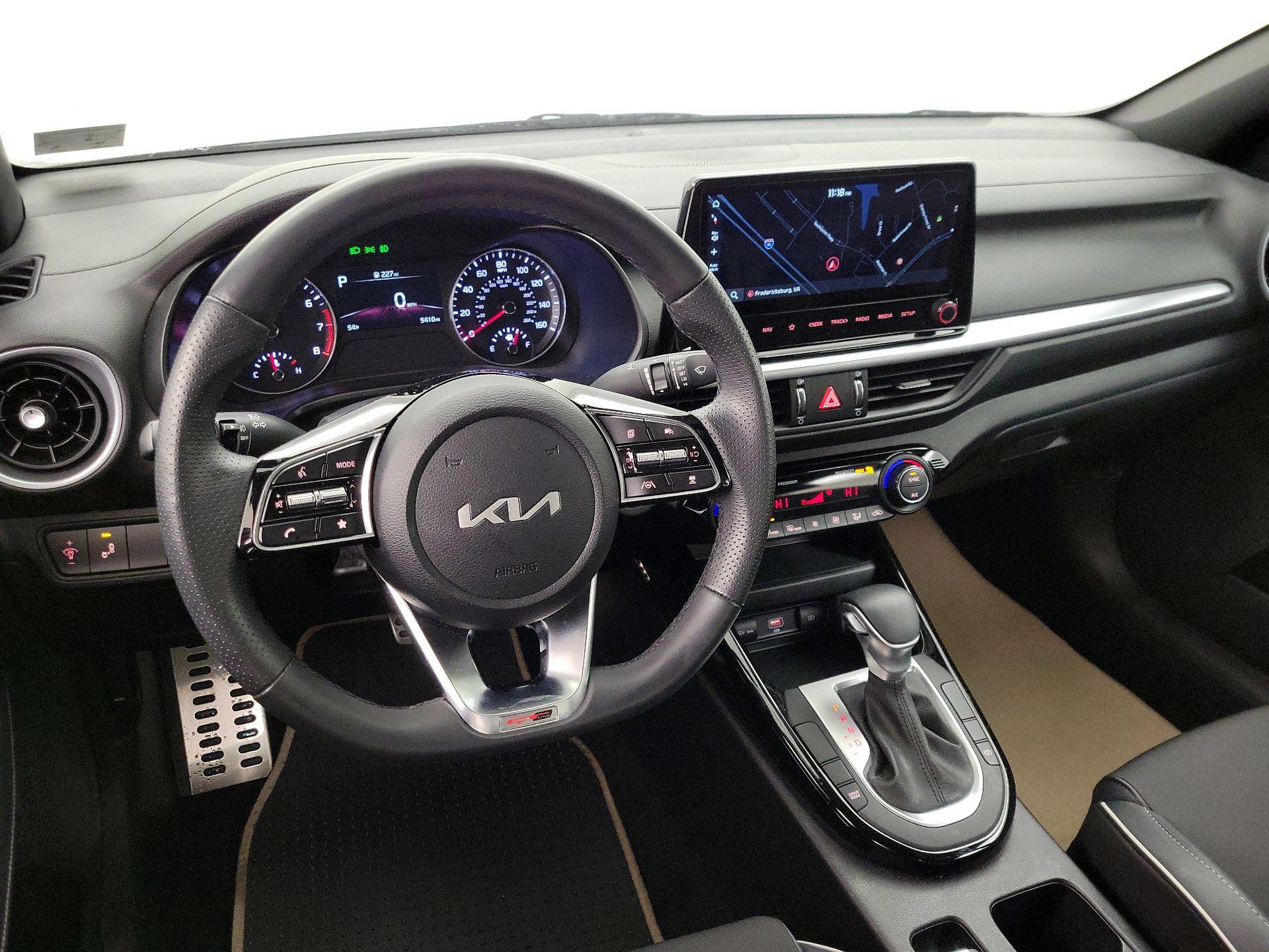 Thumbnail: 2024 Kia Forte - 9