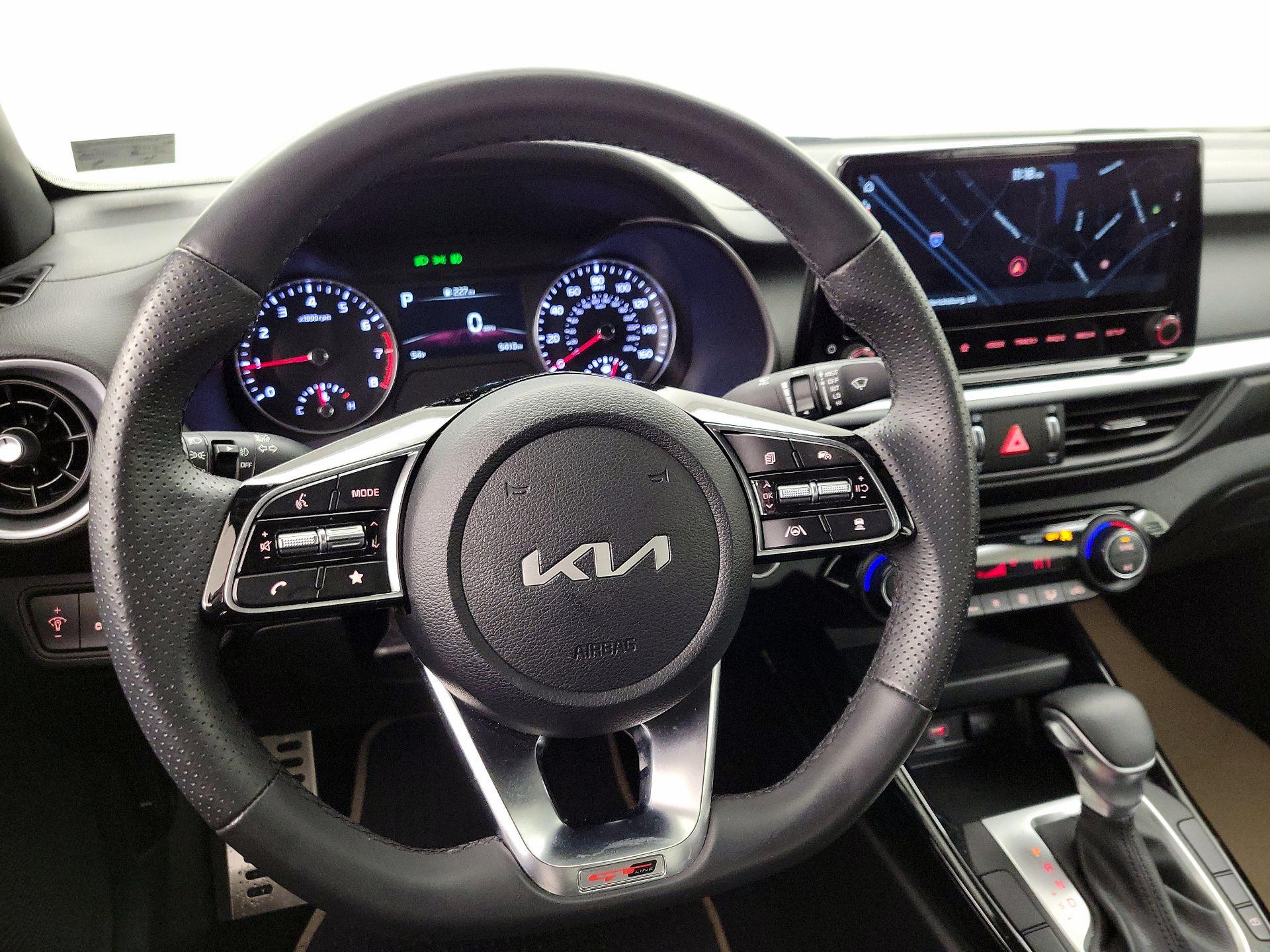 Thumbnail: 2024 Kia Forte - 10