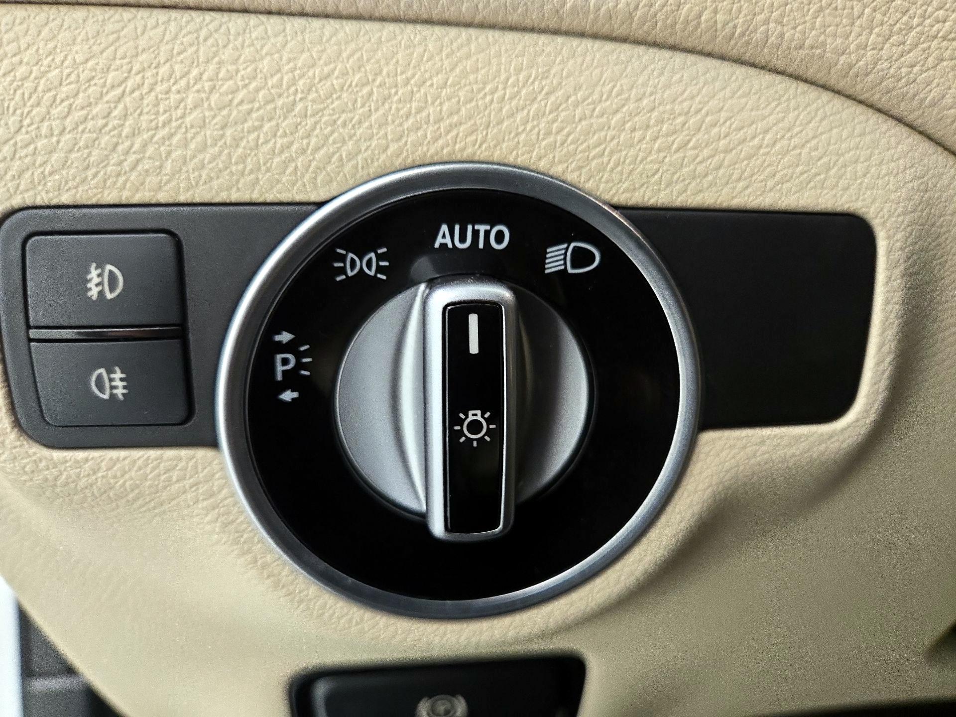 Thumbnail: 2020 Mercedes-Benz GLA - 13