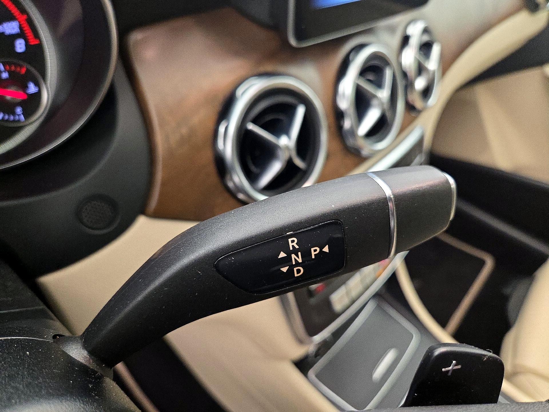 Thumbnail: 2020 Mercedes-Benz GLA - 17