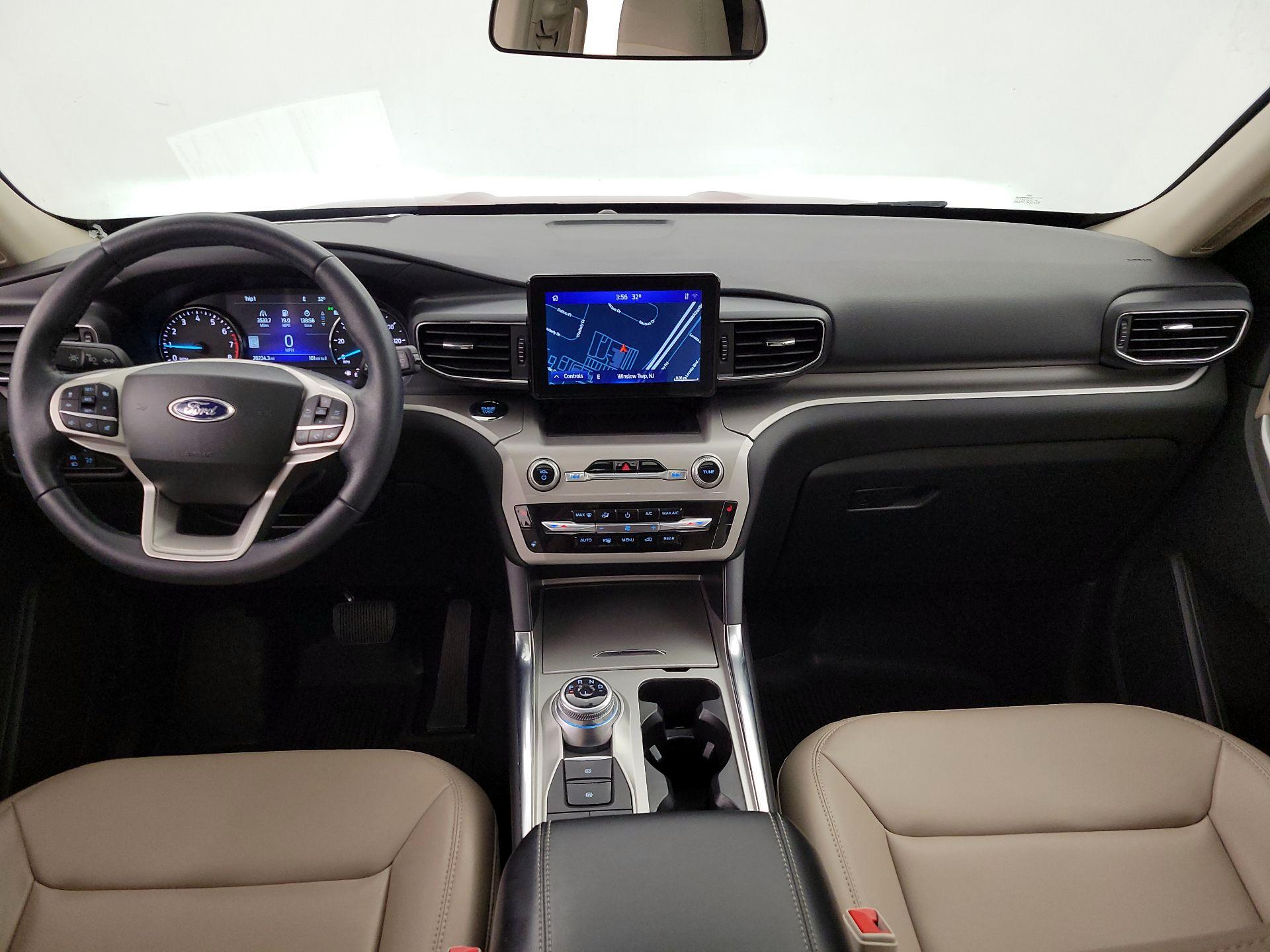 Thumbnail: 2022 Ford Explorer - 9