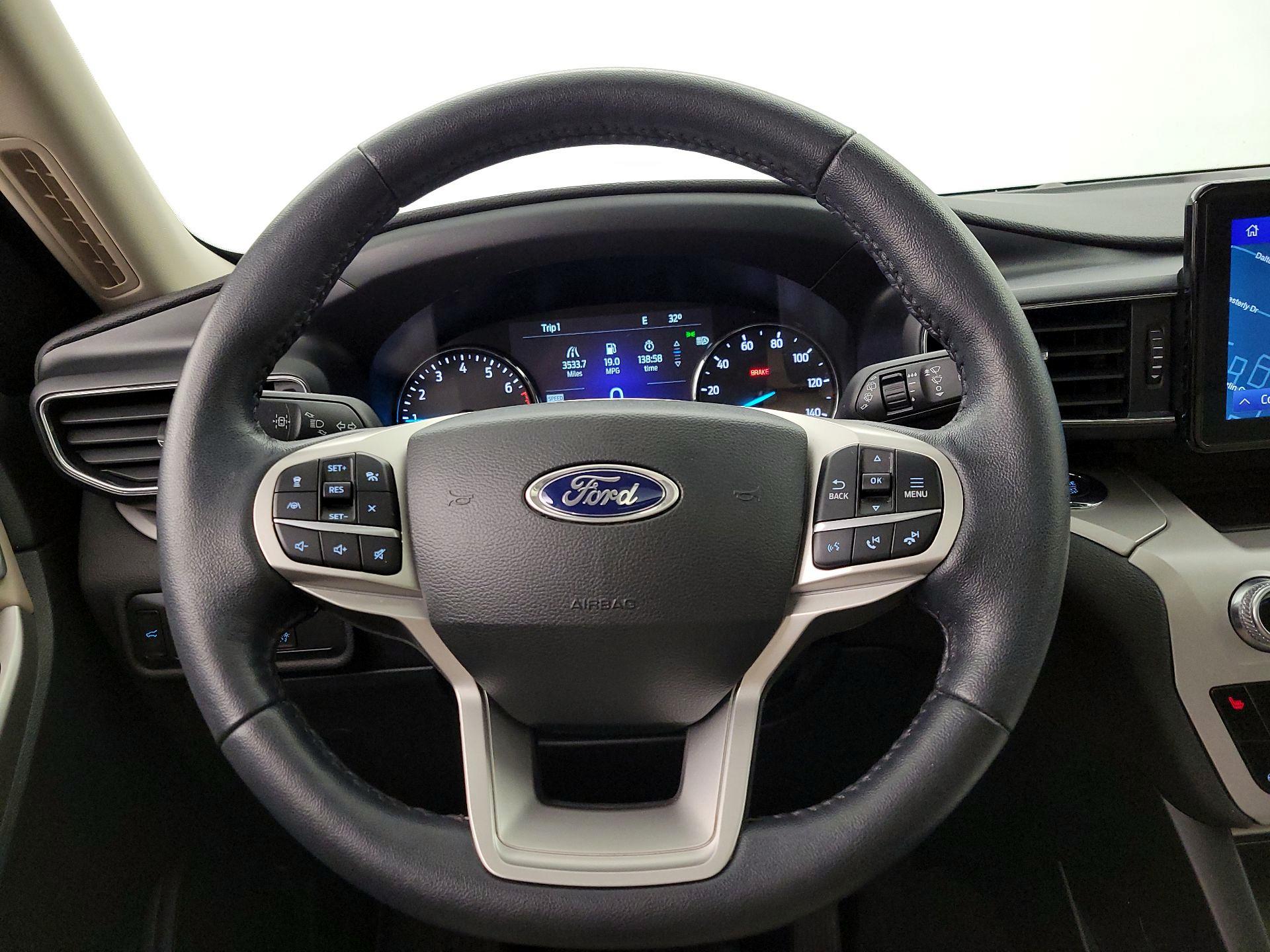 Thumbnail: 2022 Ford Explorer - 10